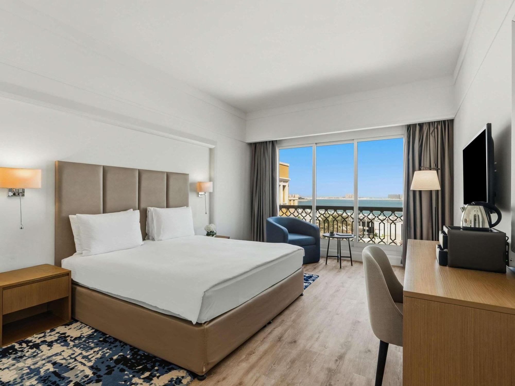 Deluxe Room Pool or Sea View