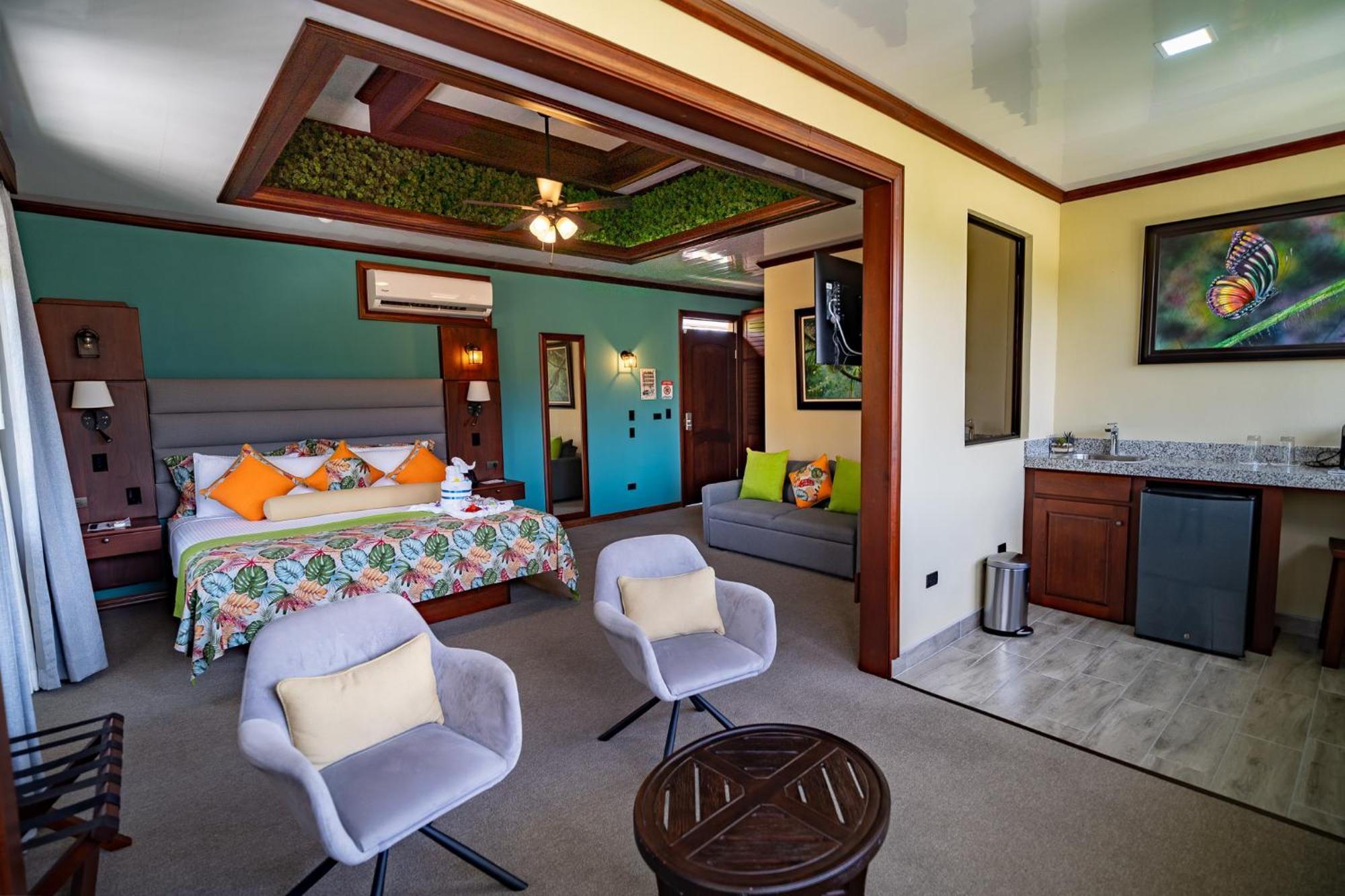 Superior King Suite