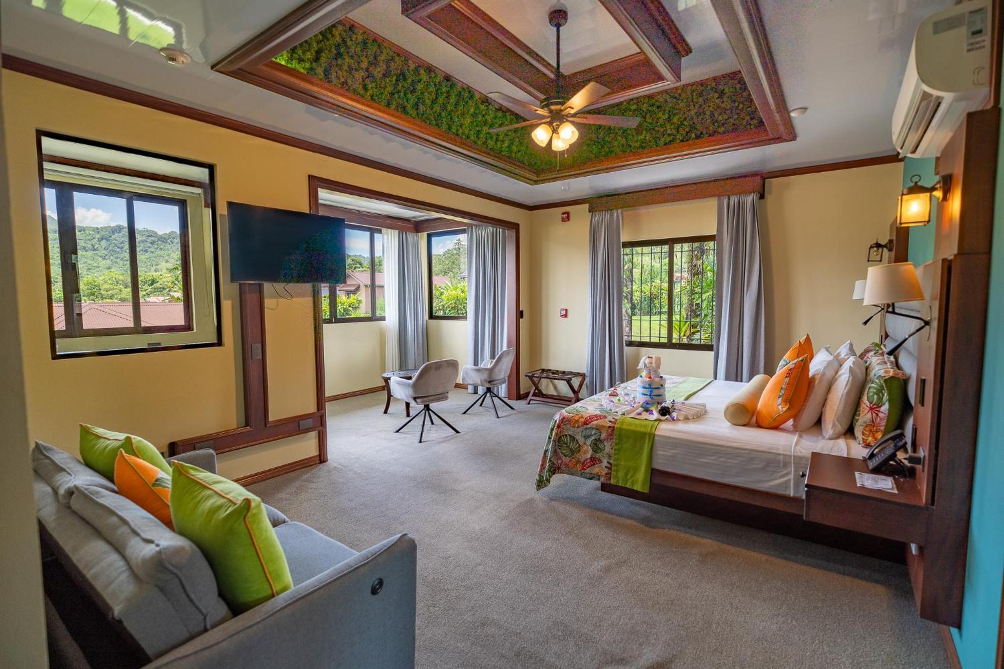 Superior King Suite