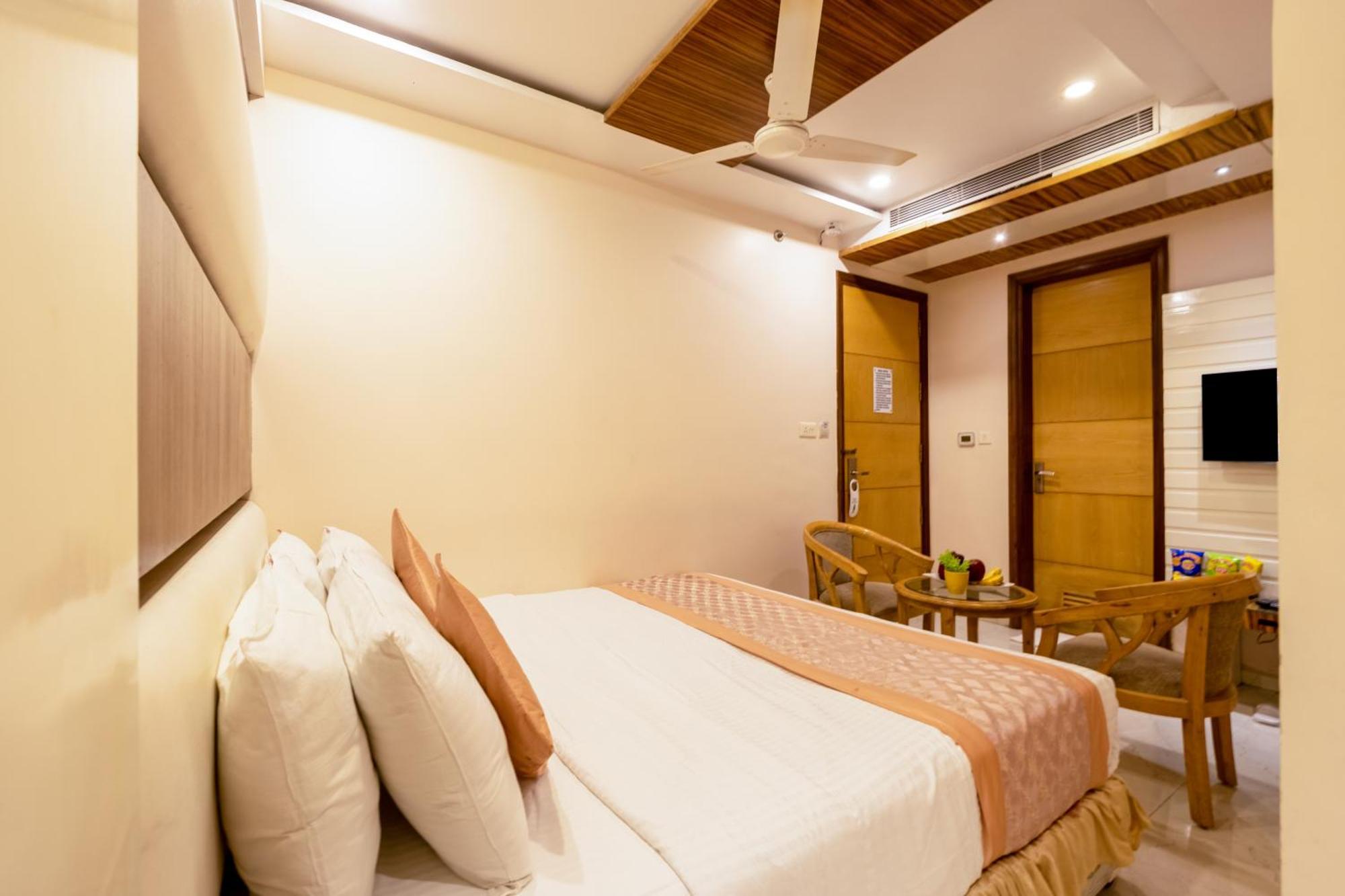 Deluxe Room Wi-Fi 1 Complimentary Snack Basket