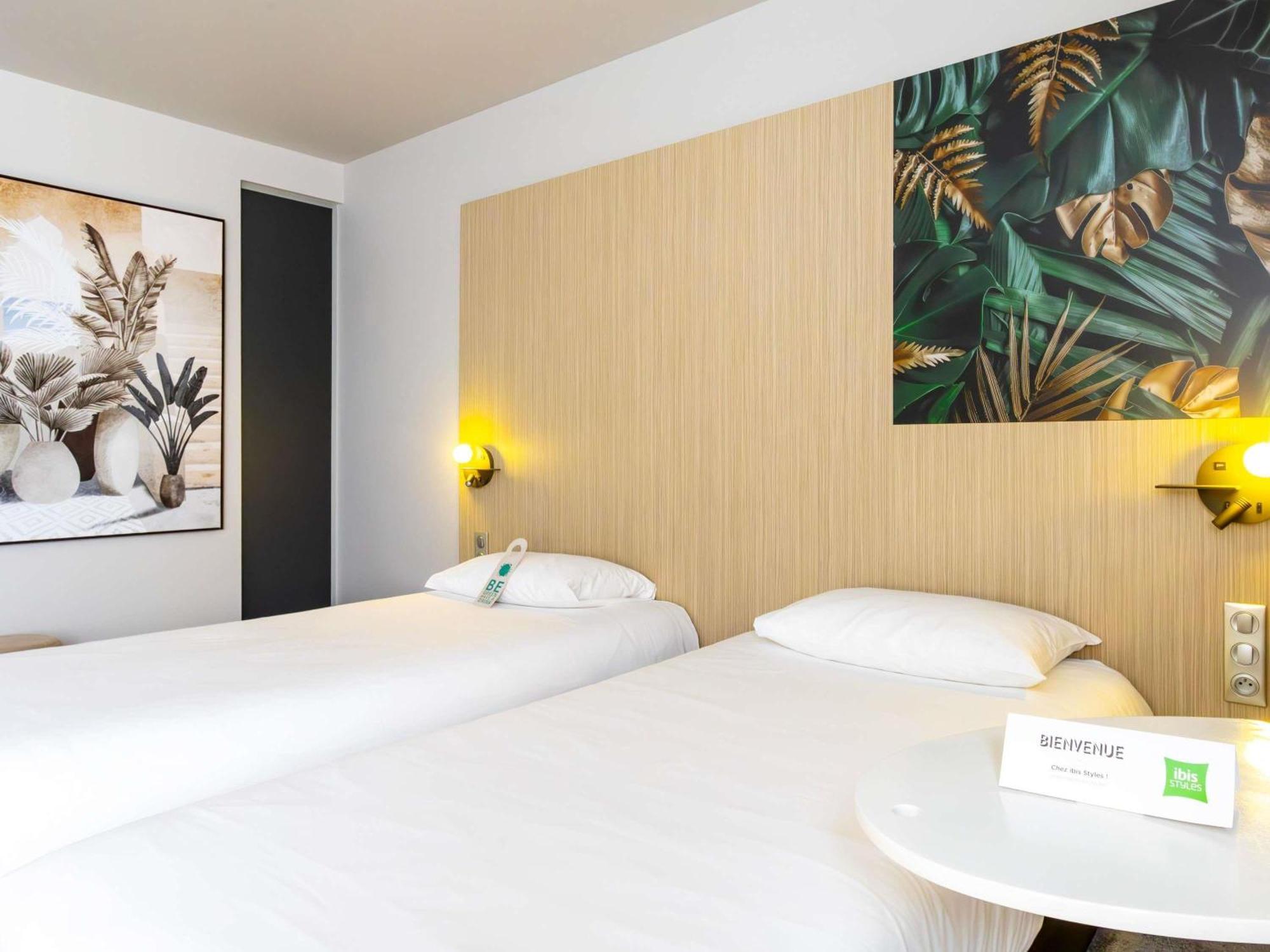 Standard Twin Room