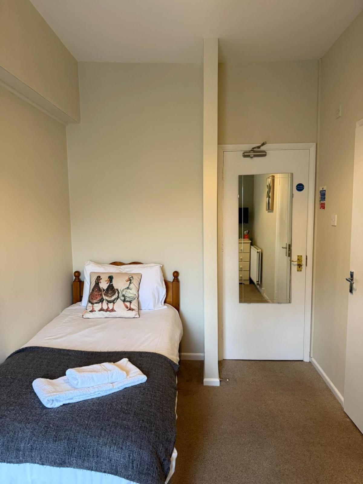 Single Room with Shower,1739508407:JPEG