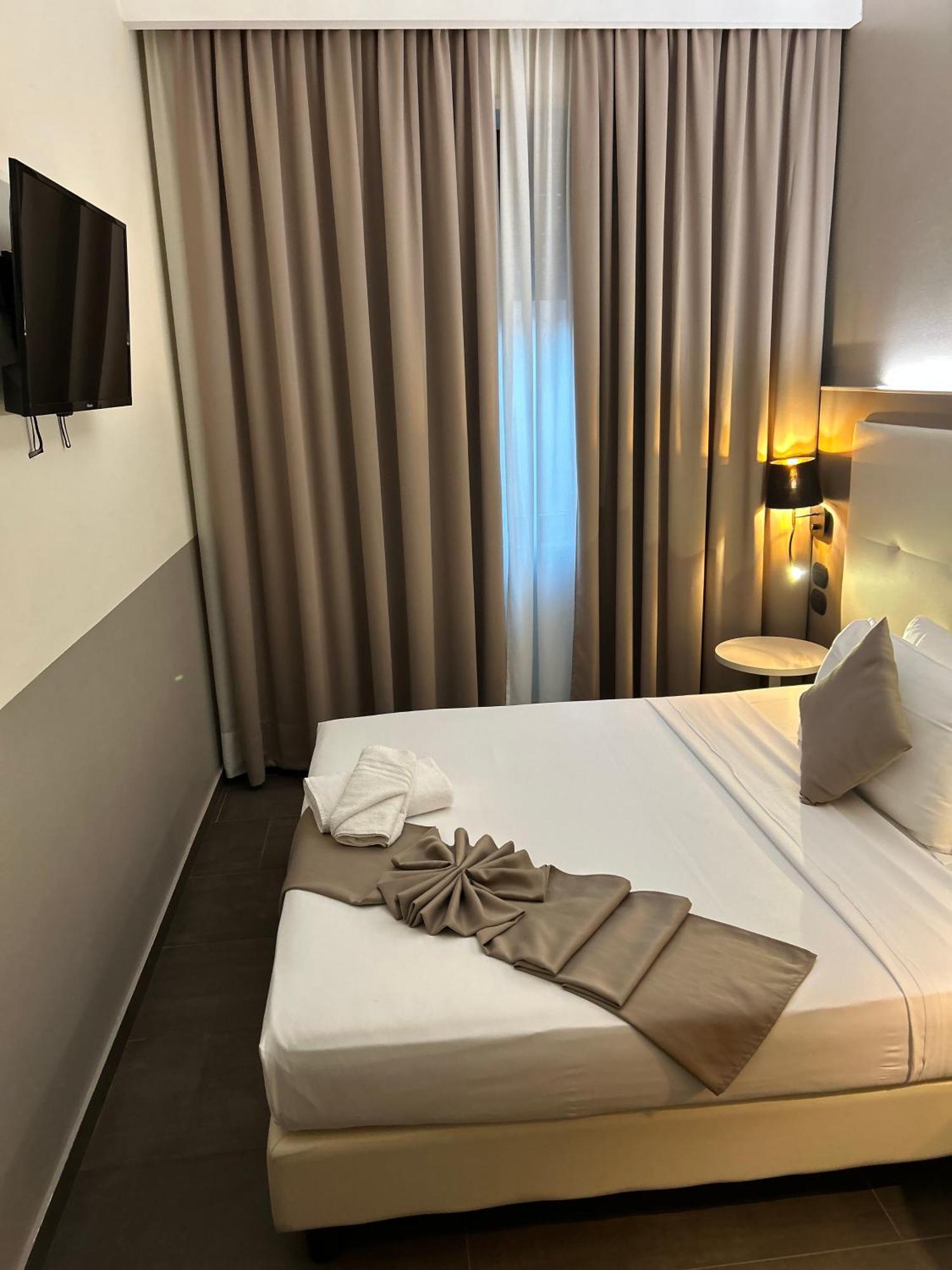 Deluxe Single Room