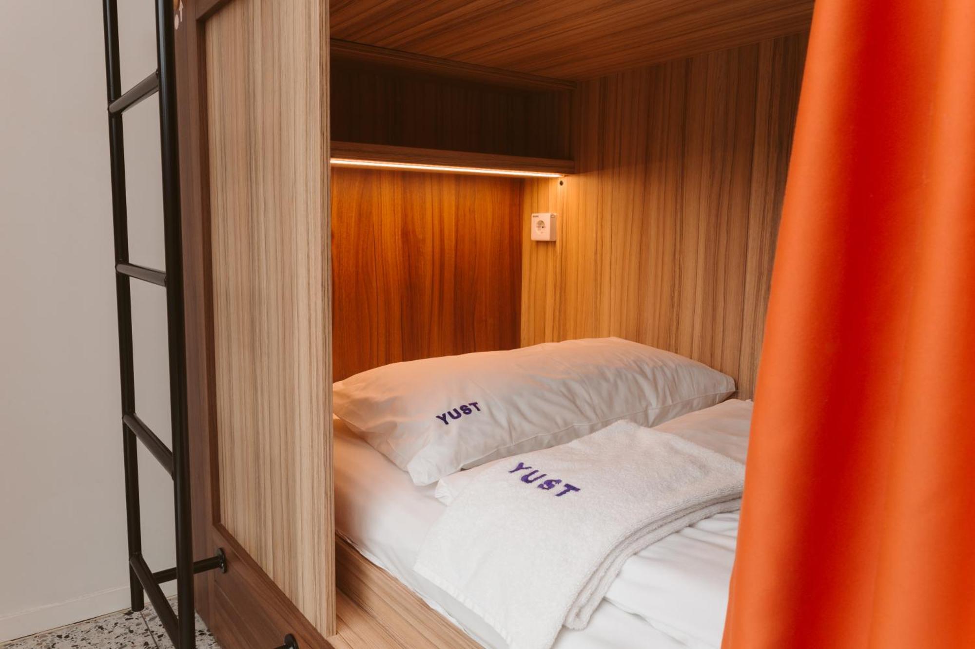 Bunk Bed Mixed Dormitory Room