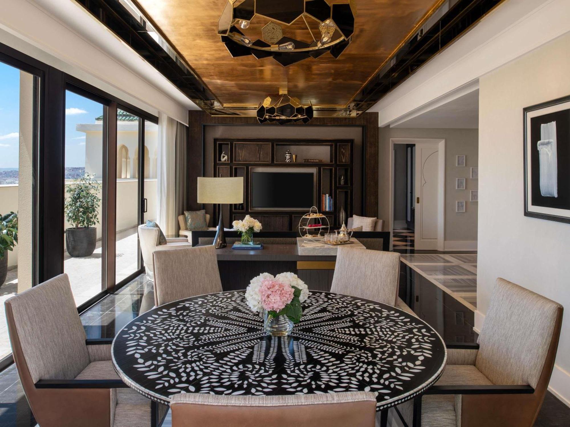 One-Bedroom King Penthouse,1739740719:JPEG