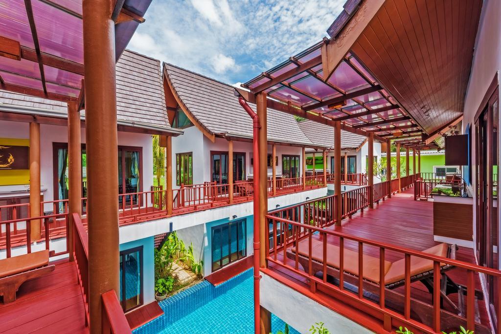 Suite con vistas a la piscina