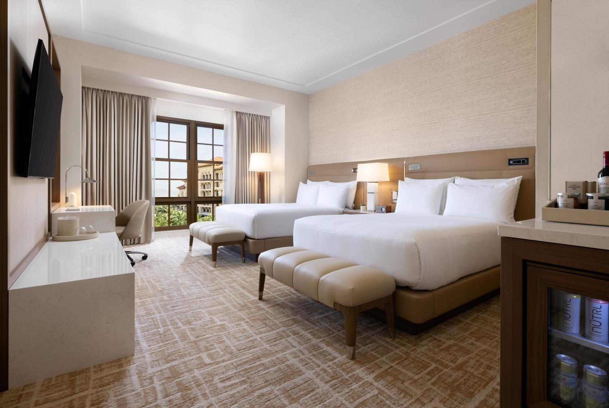 Resort View Two Queen Newly Remodeled