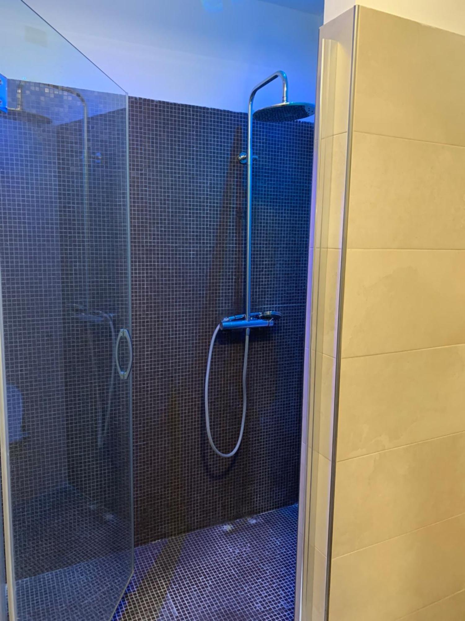Double Room Private Bathroom