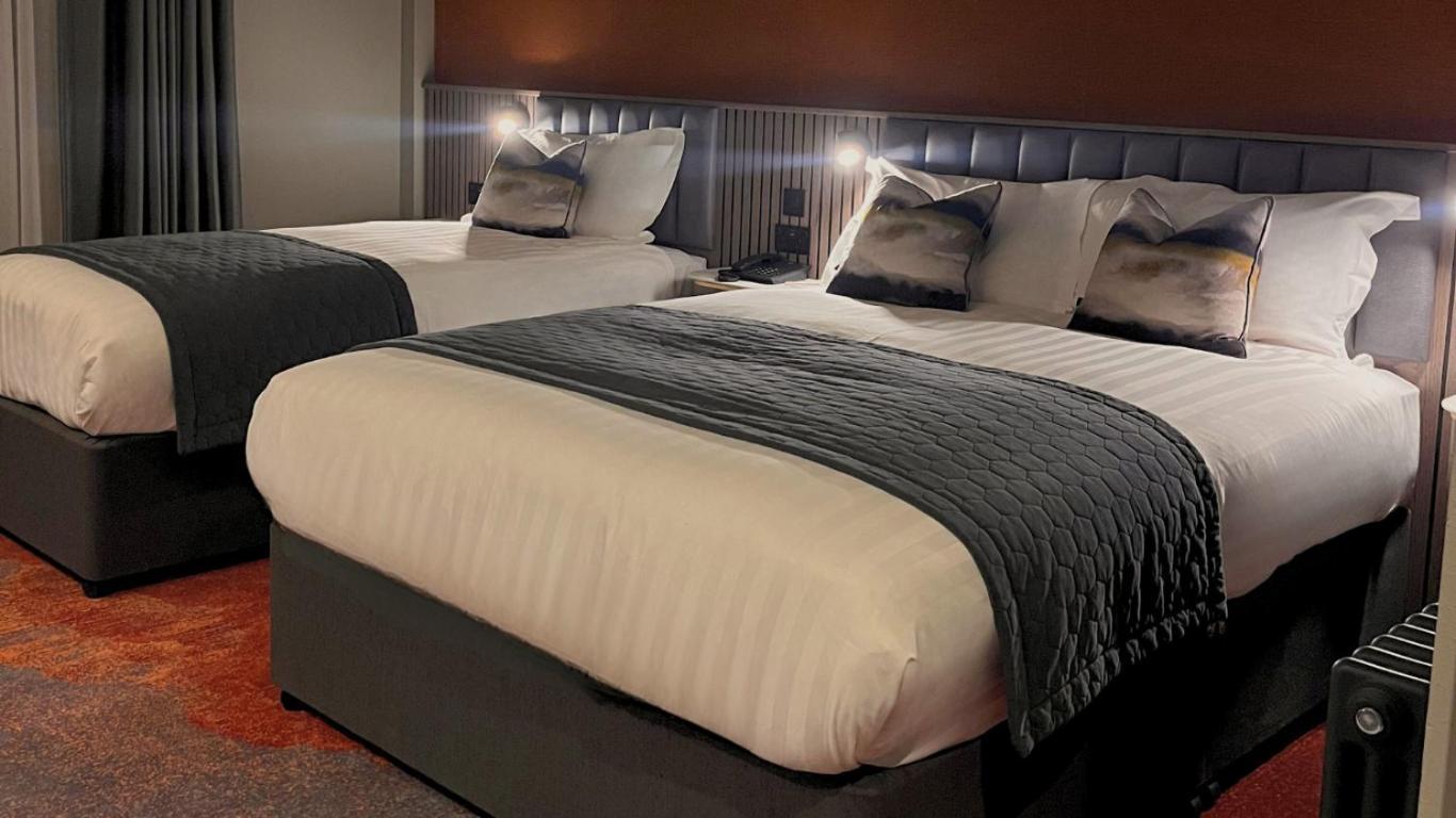 Deluxe Double or Twin Room