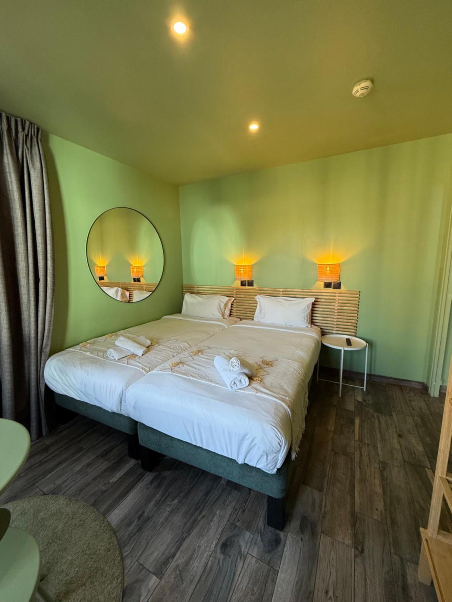 Twin Room Terrace
