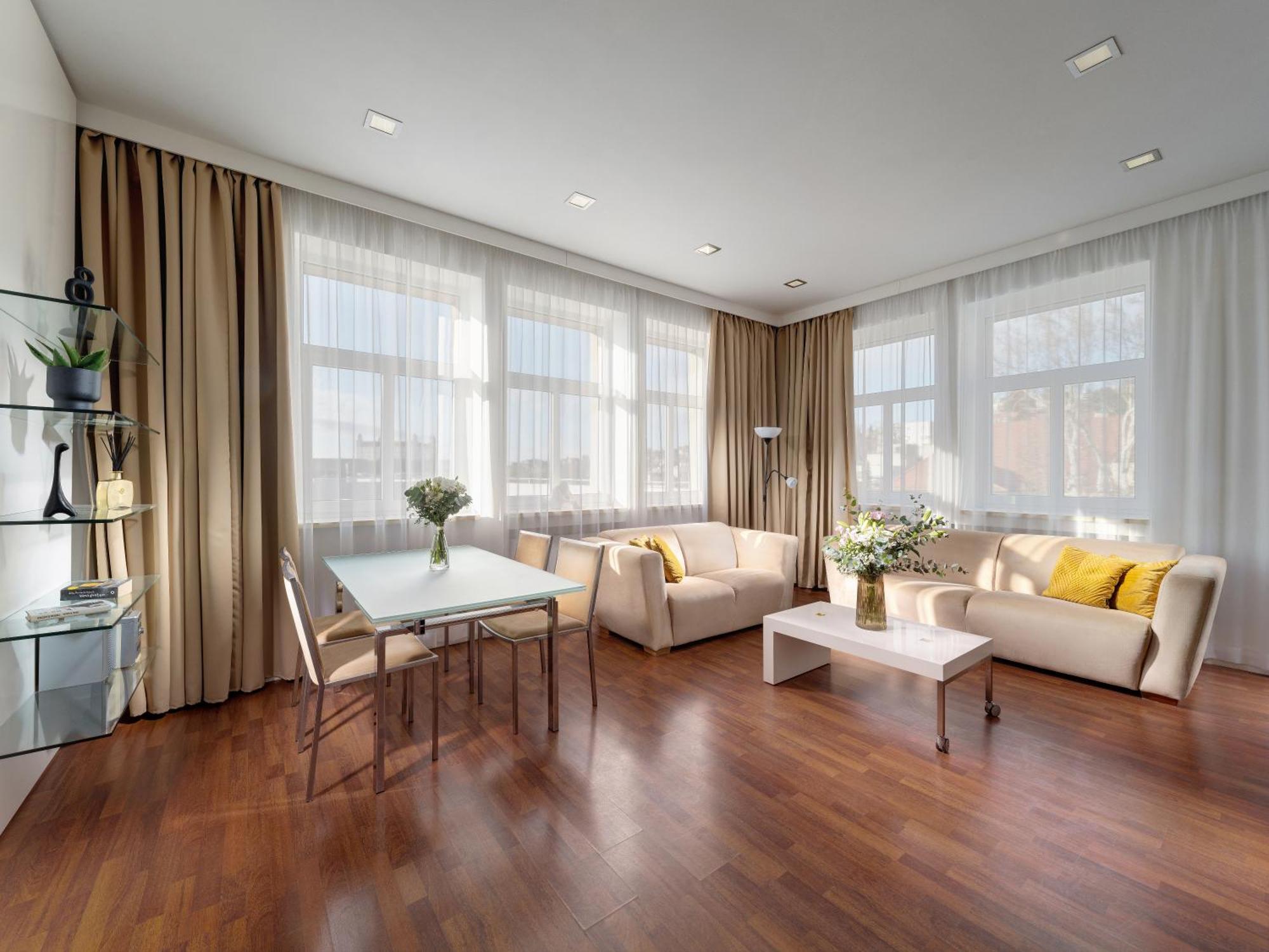 Deluxe Apartment