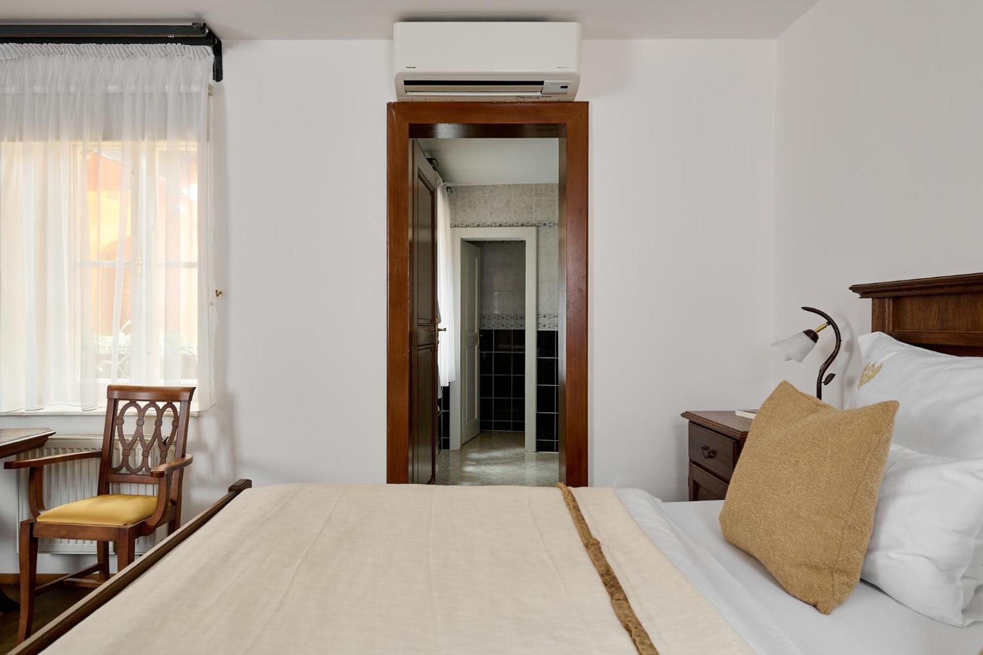 Aristocratic Standard Double Room