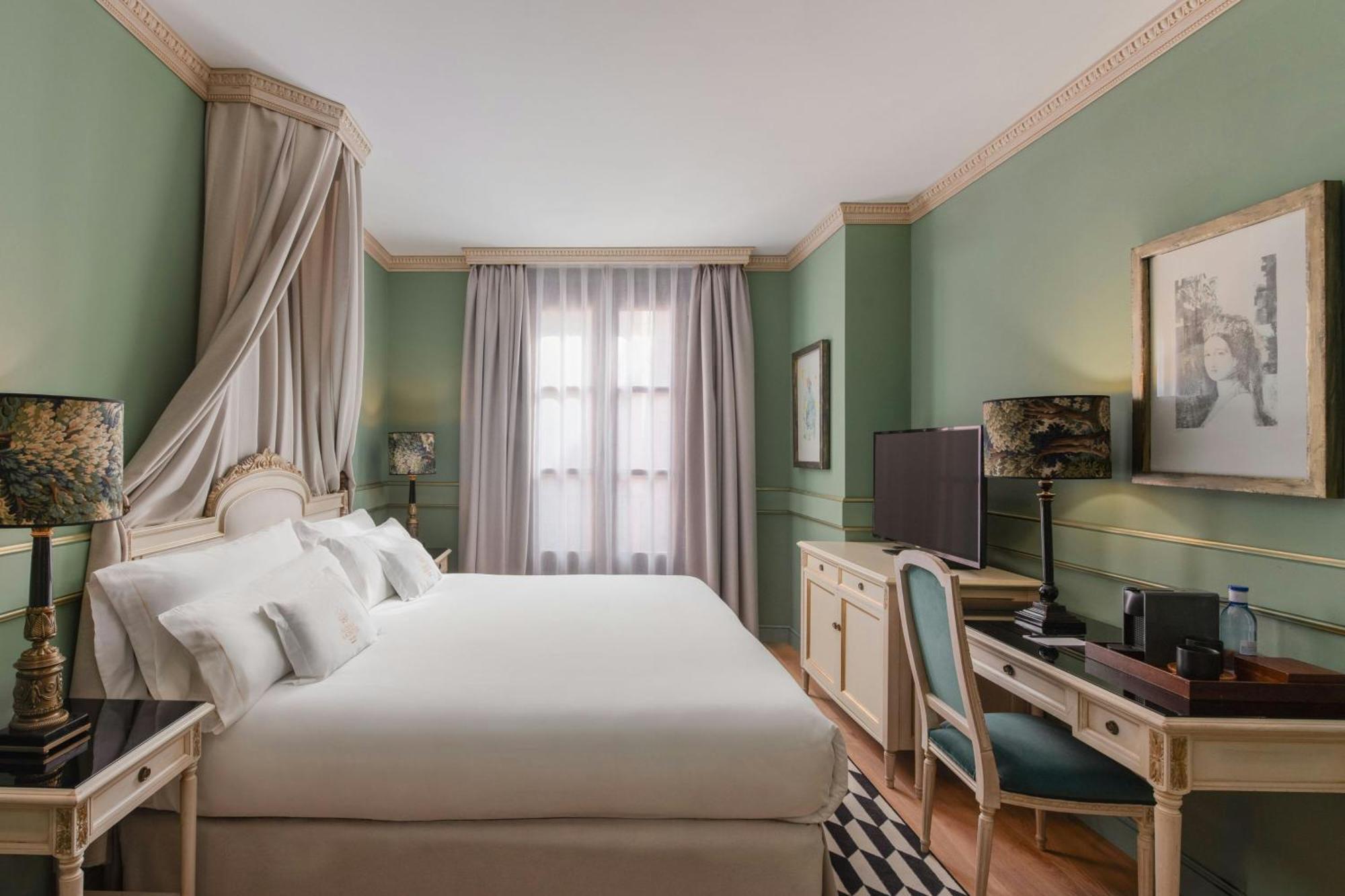 Deluxe King Room,1742581079:JPEG