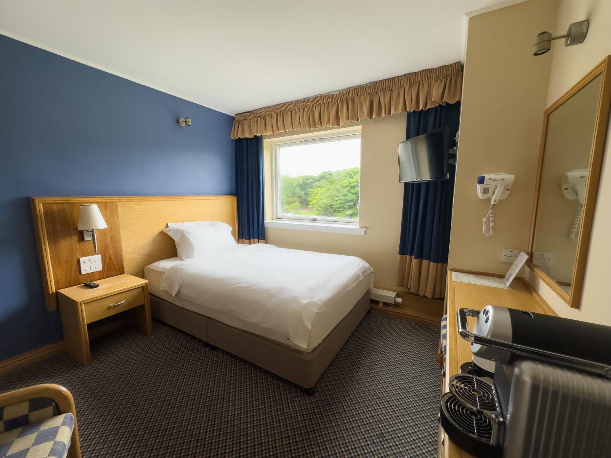 Superior Single Room,1742586246:JPEG