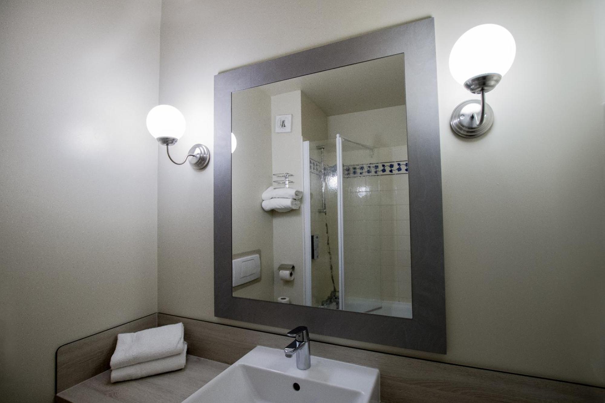 Double Room,1765794821:JPEG