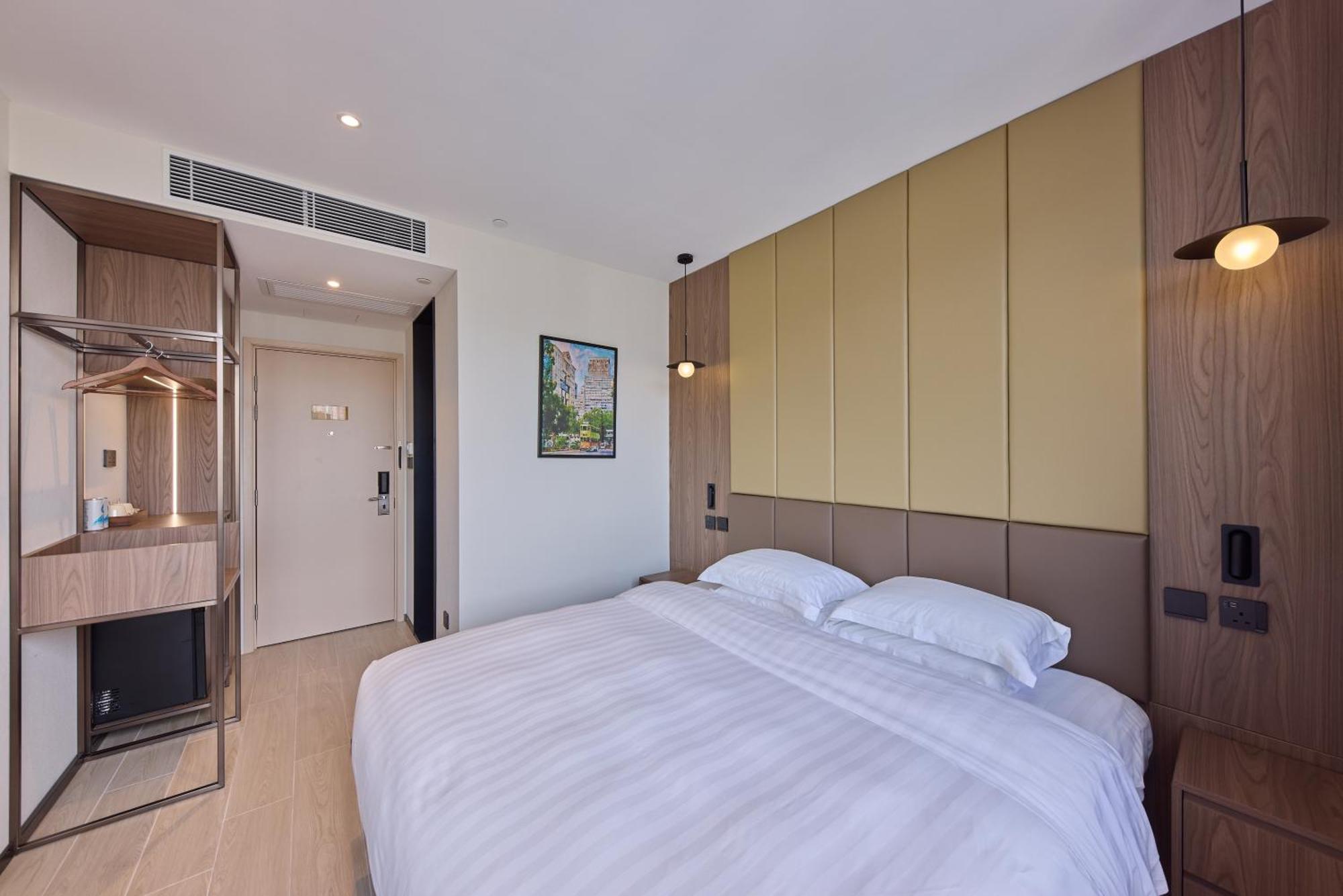 Rosedale King or Twin Room 33 or F