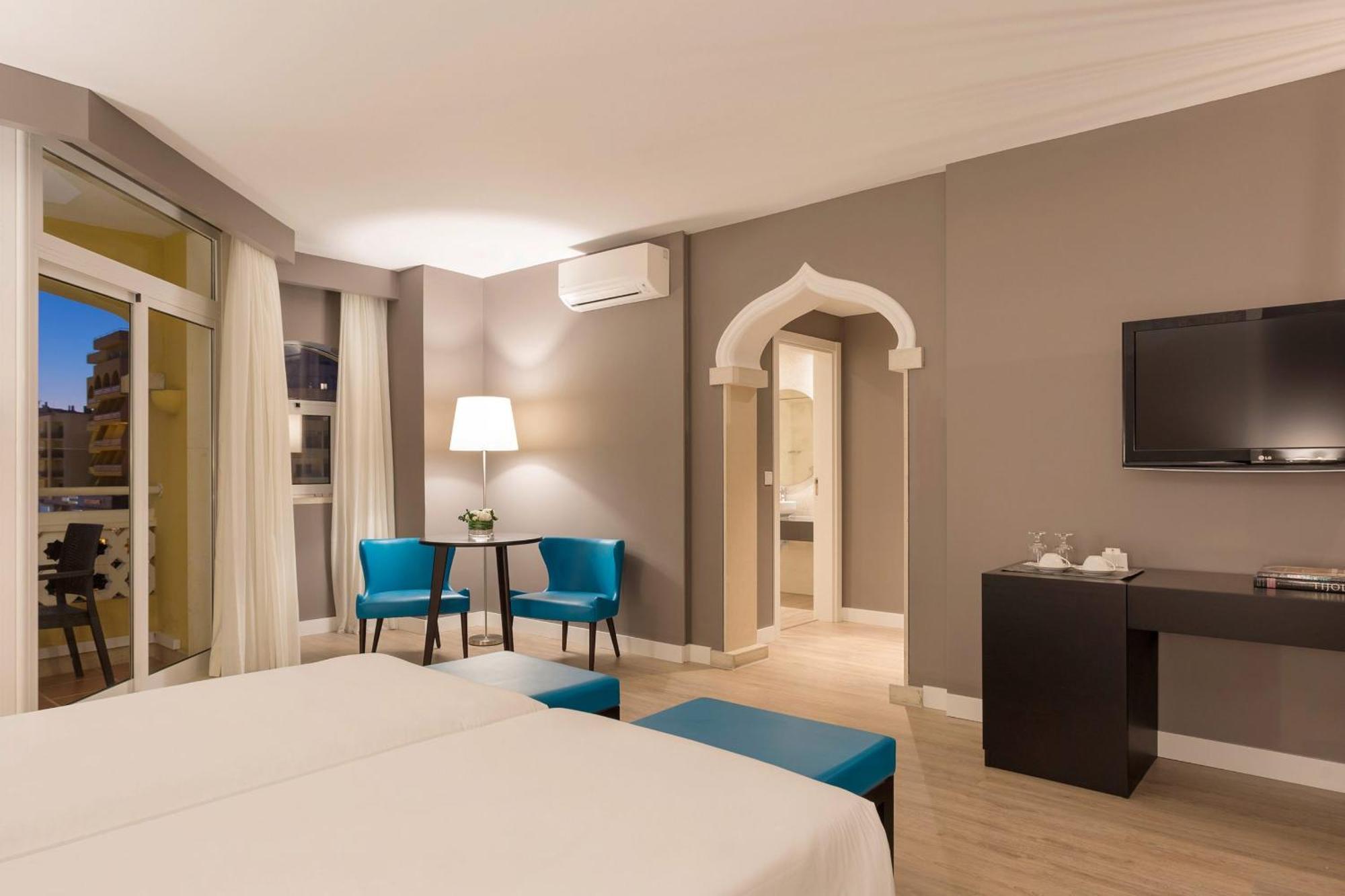 Double or Twin Room Land View