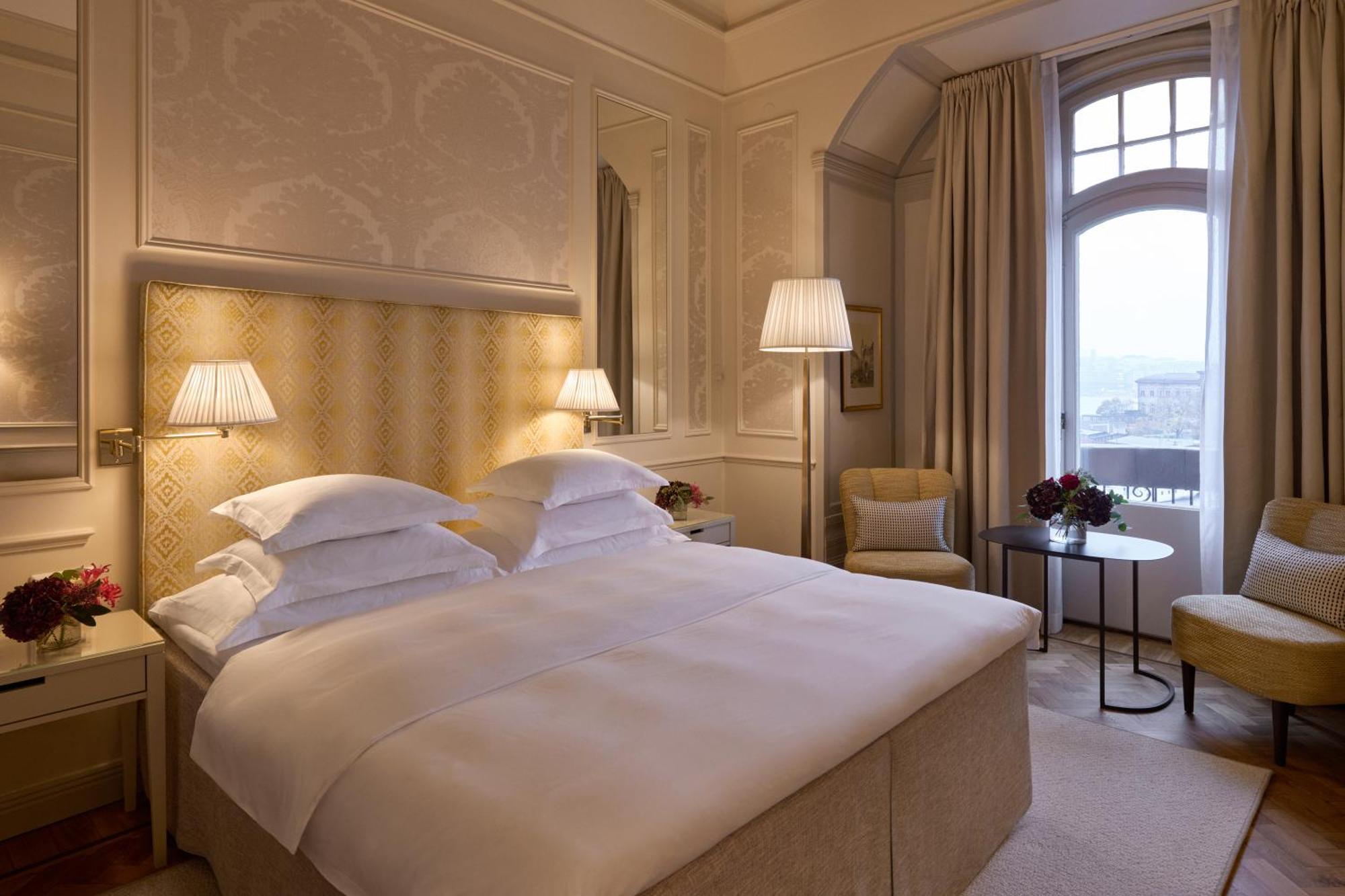 Deluxe Sea View Room