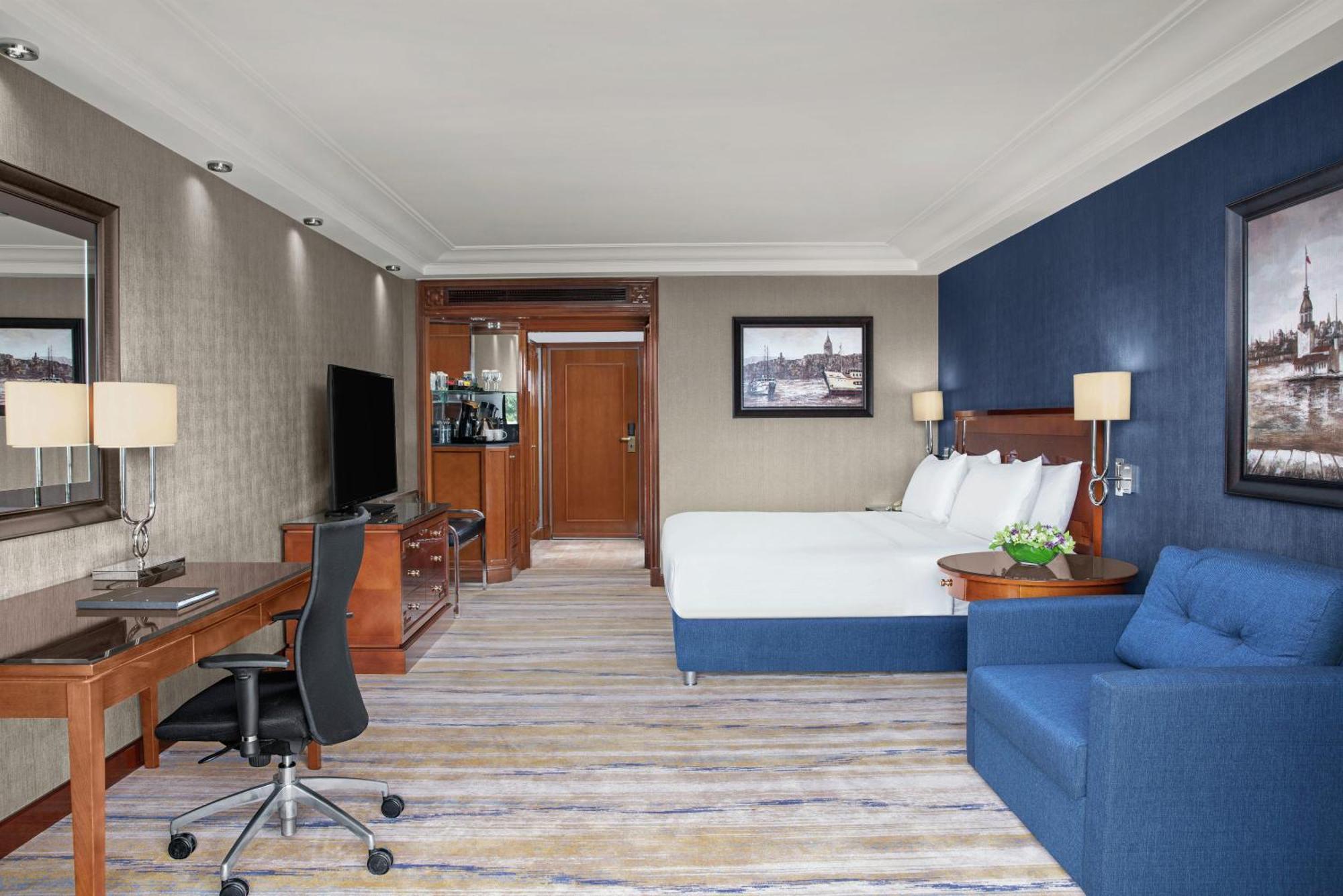 Family Garden Suite Balcony Executive Lounge Access,1742608639:JPEG
