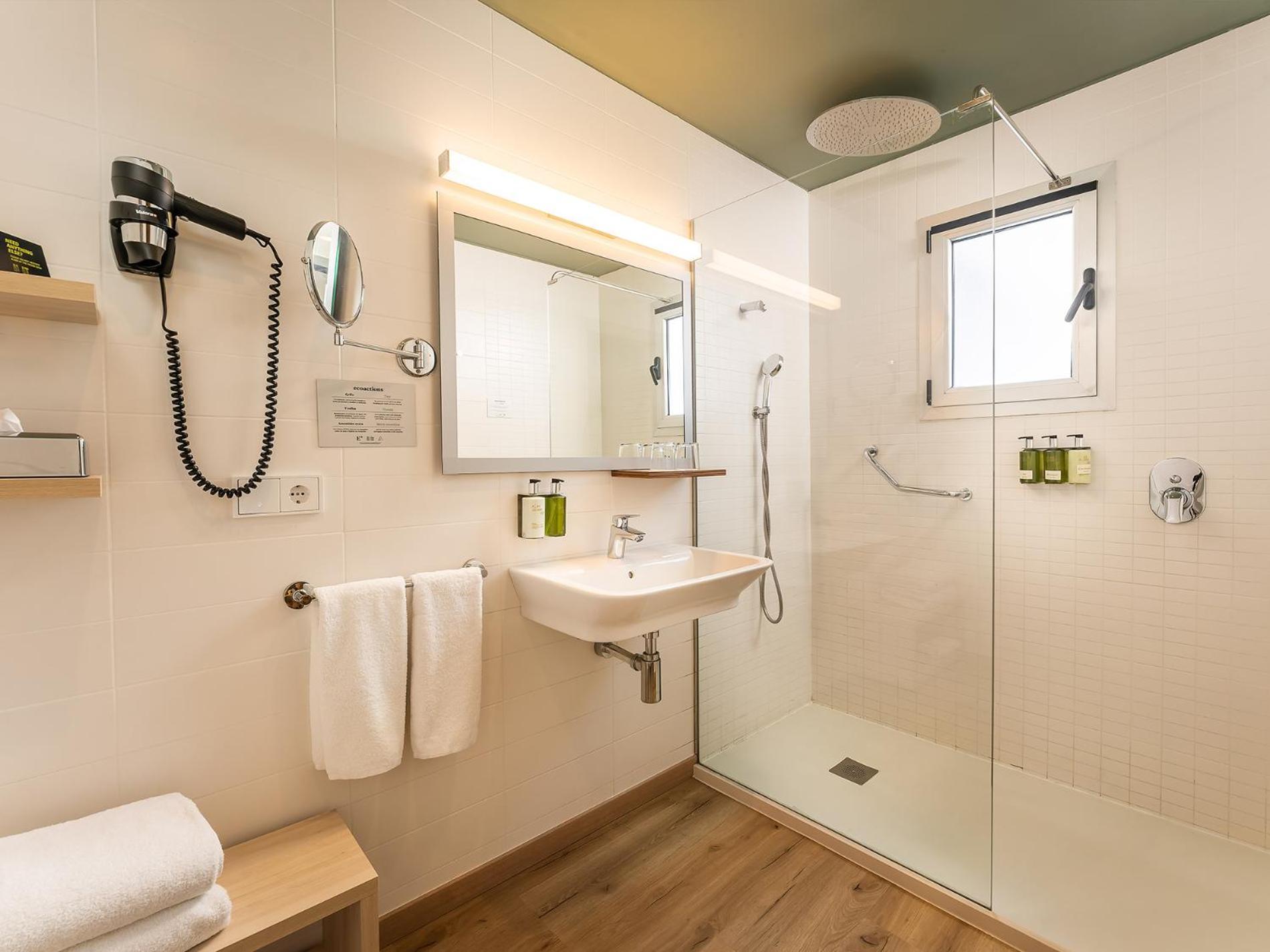 Economy Double or Twin Room