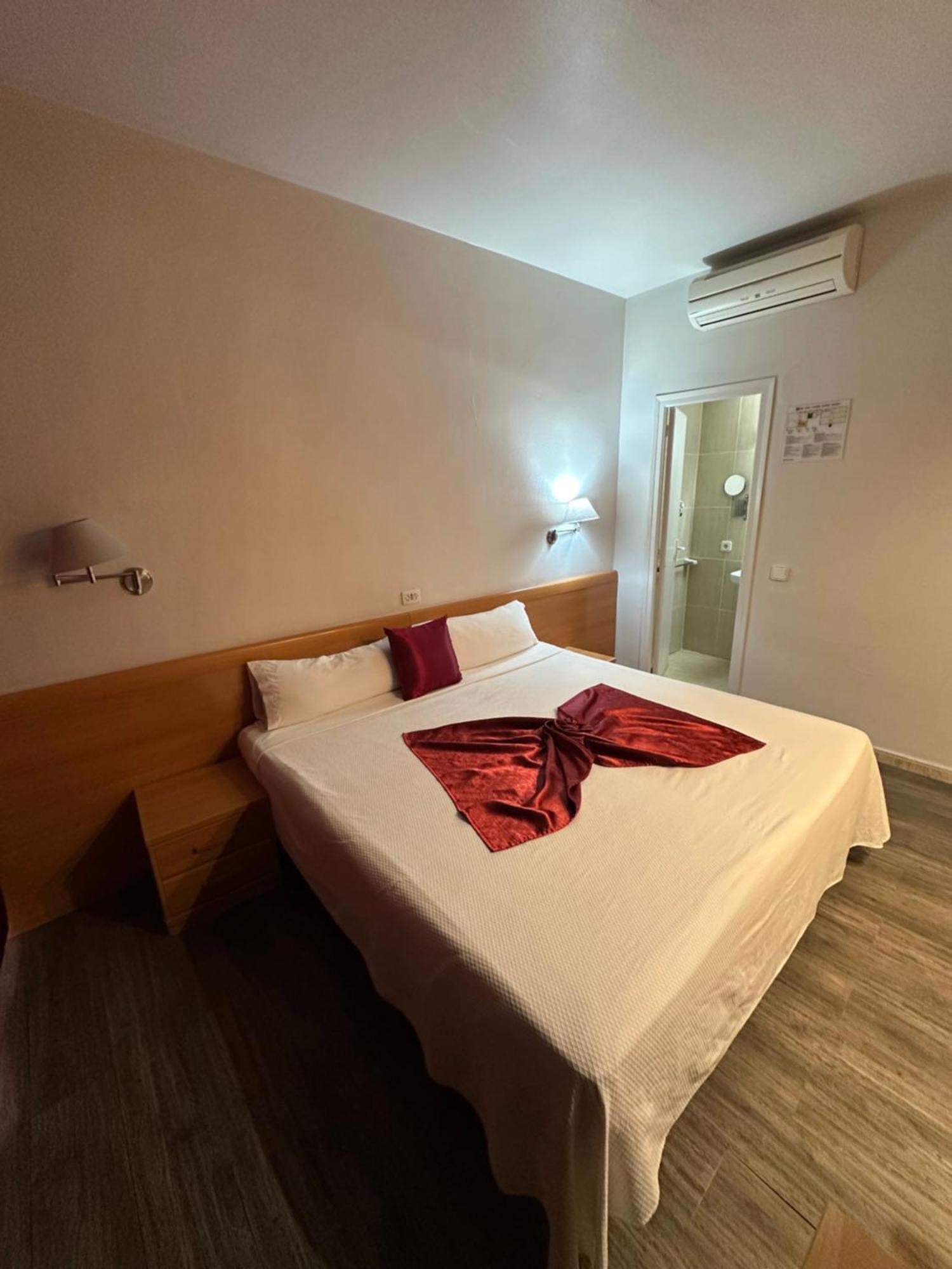 Double Room,1742609460:JPEG