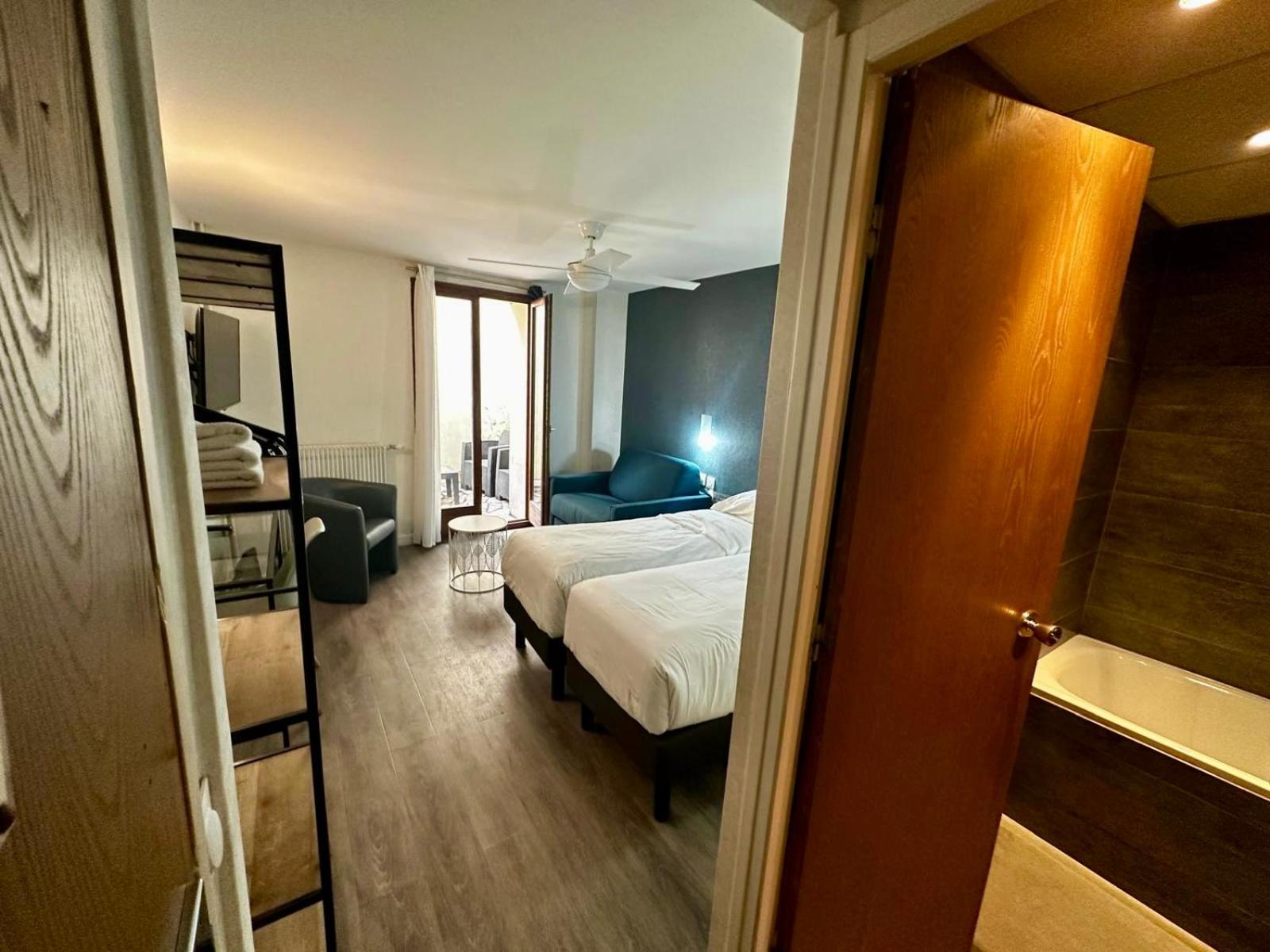 Twin Room Terrace