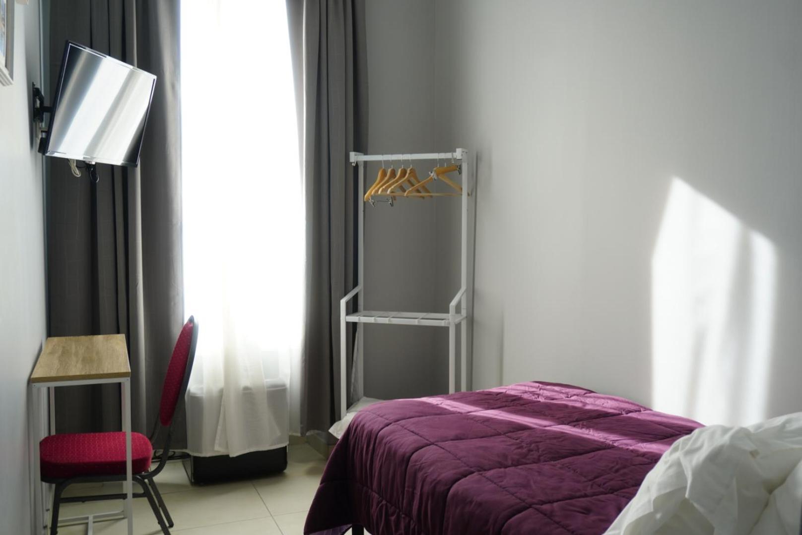 Comfort Single Room