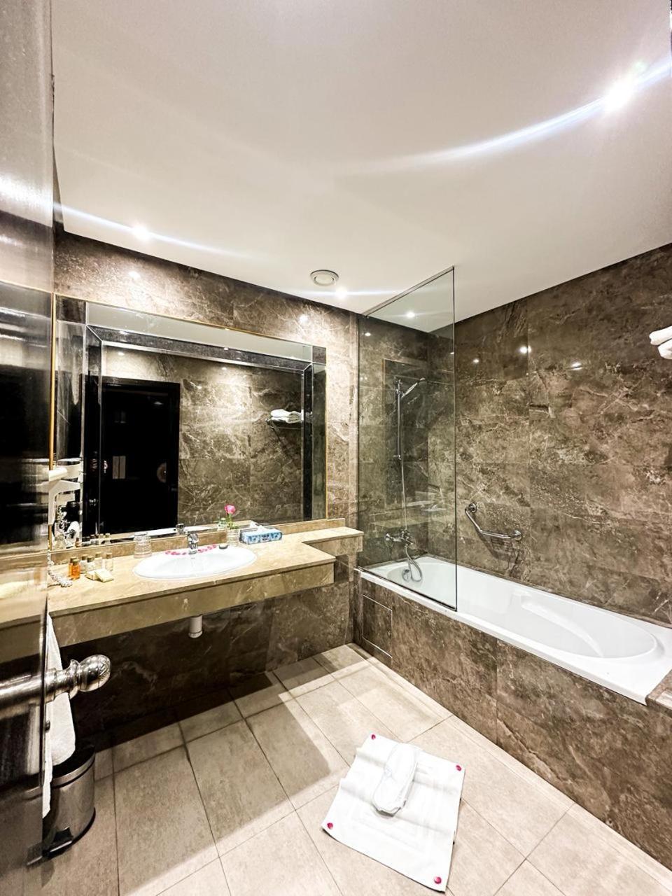 Executive Double Room Lounge Acces