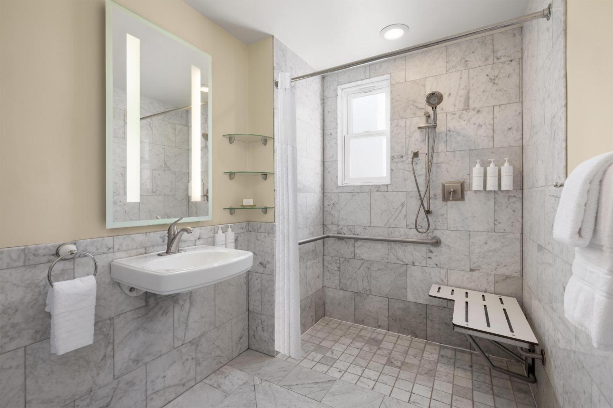 Single Room Roll Shower Work Desk Mobility Access or Non-Smoking