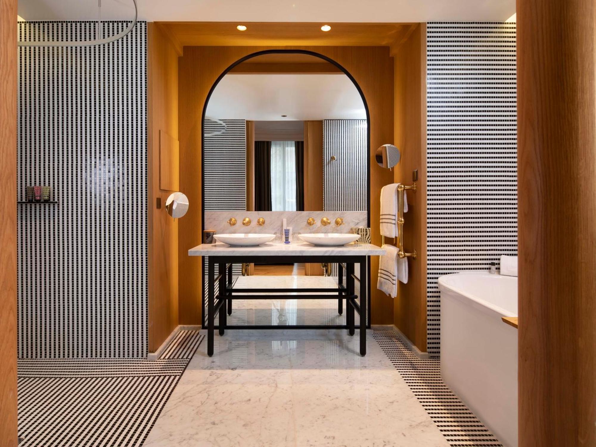 Prestige Suite,1742624647:JPEG