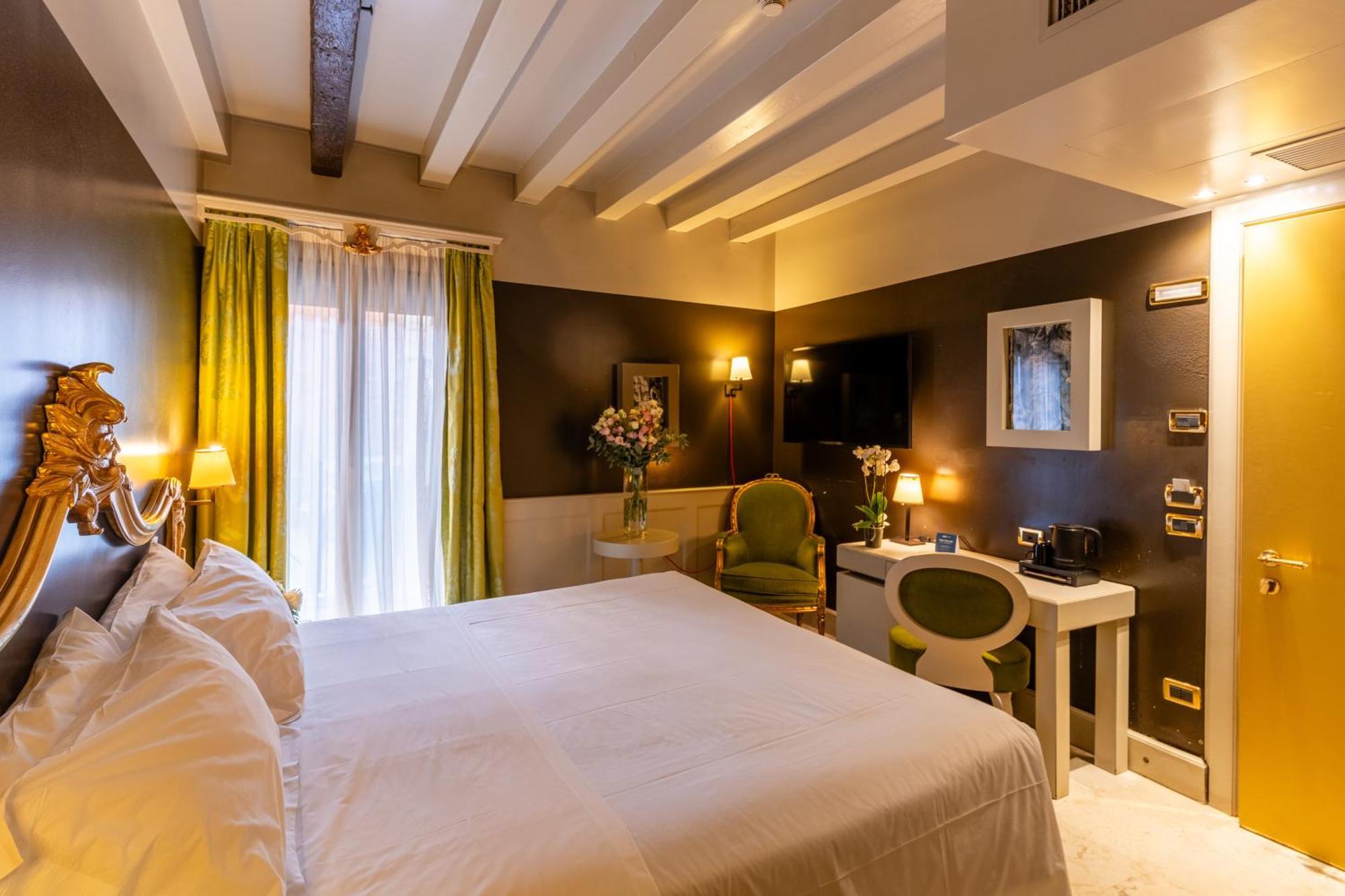 Classic Double Room