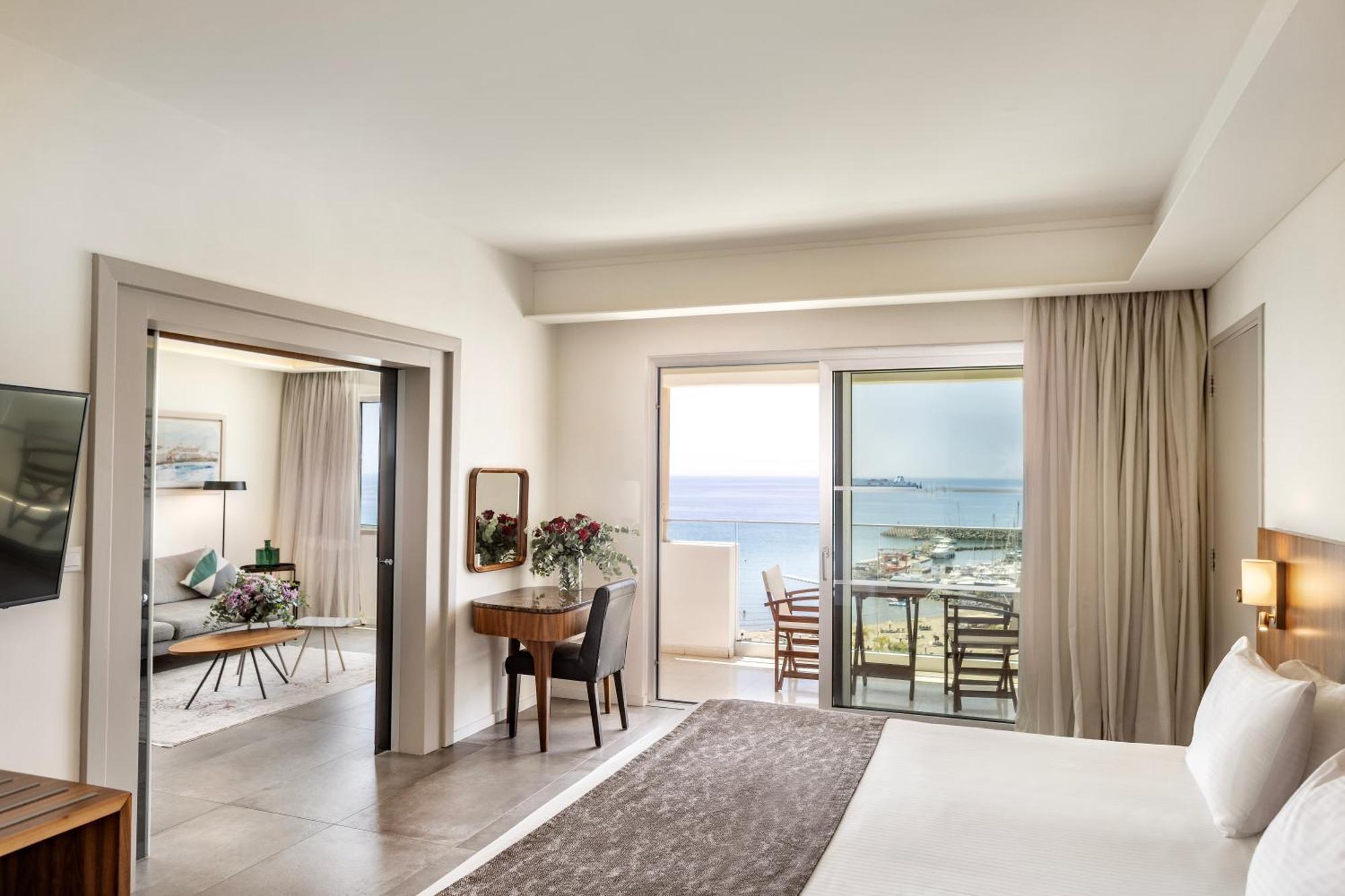 Admiral Suite