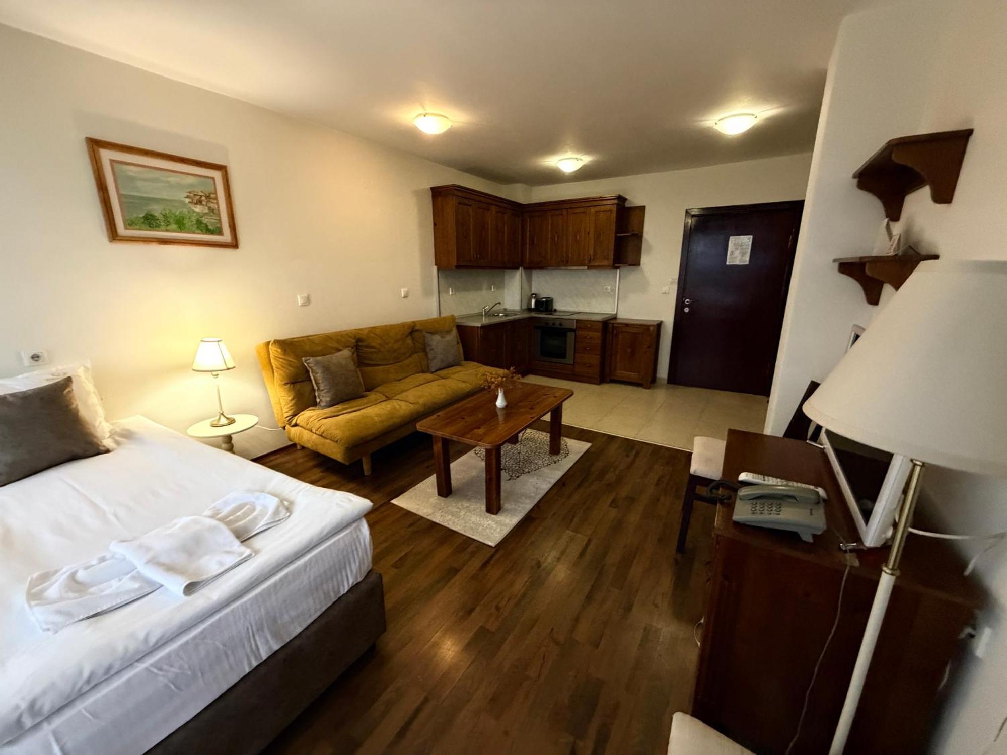 One-Bedroom Apartment