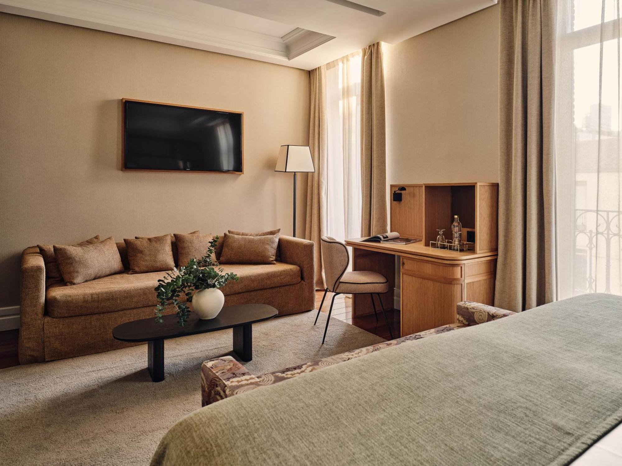 Deluxe Double or Twin Room Garden View