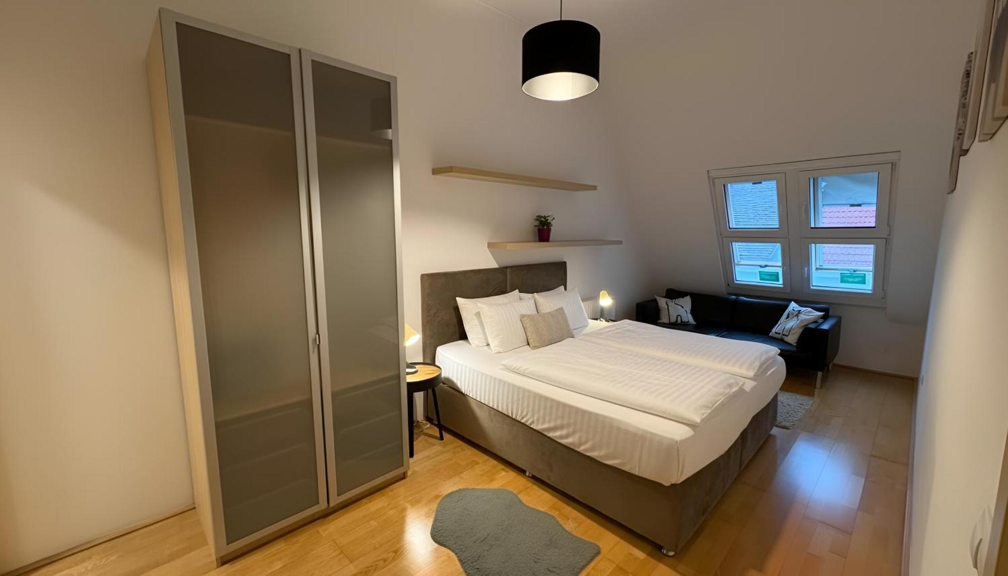 Deluxe Two-Bedroom Apartment