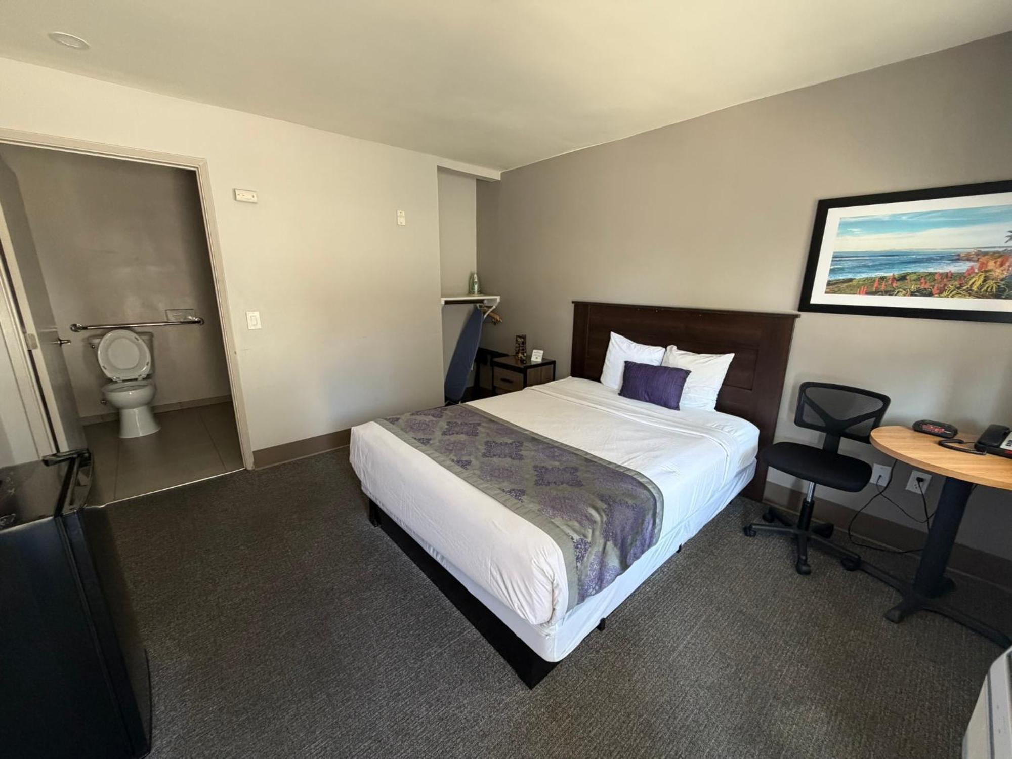 Chambre Lit Queen-size - Accessible aux Personnes à Mobilité Réduite