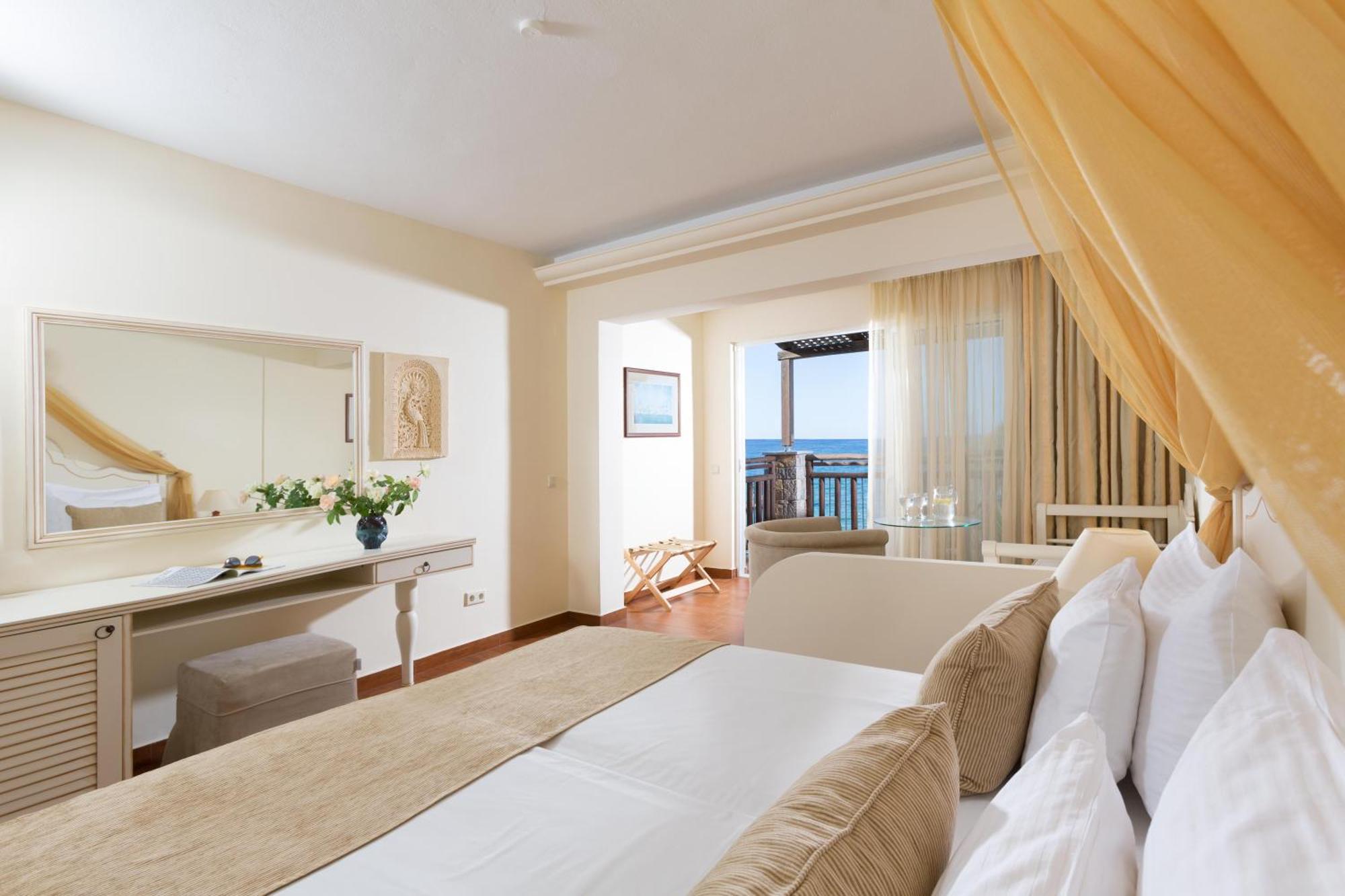 Luxury Superior Room Beach Front