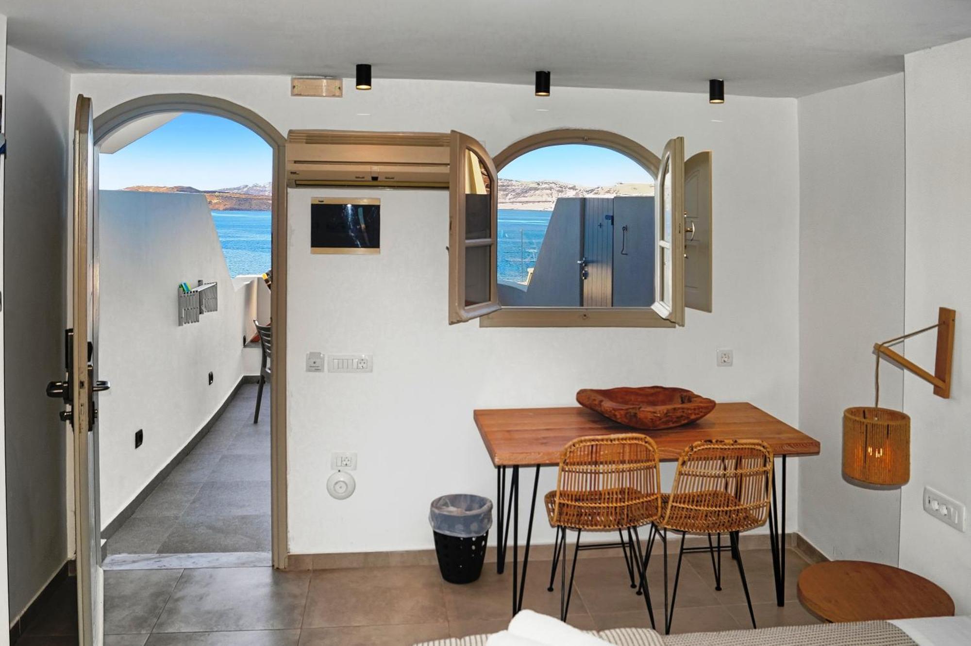 Standard Double Room Sea Caldera Volcano View