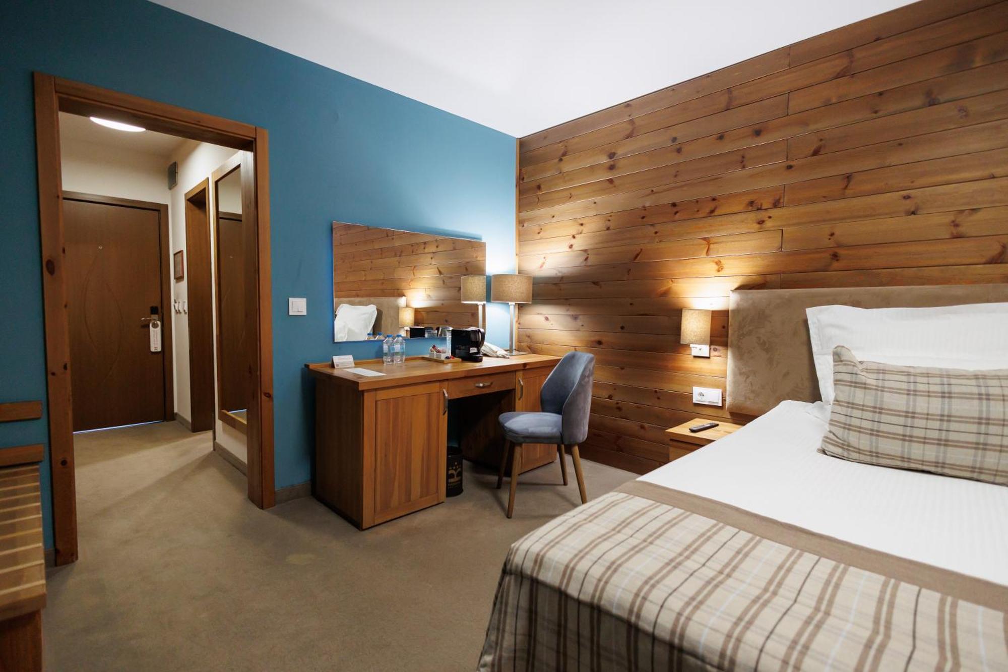Lux Double or Twin Room,1742667306:JPEG