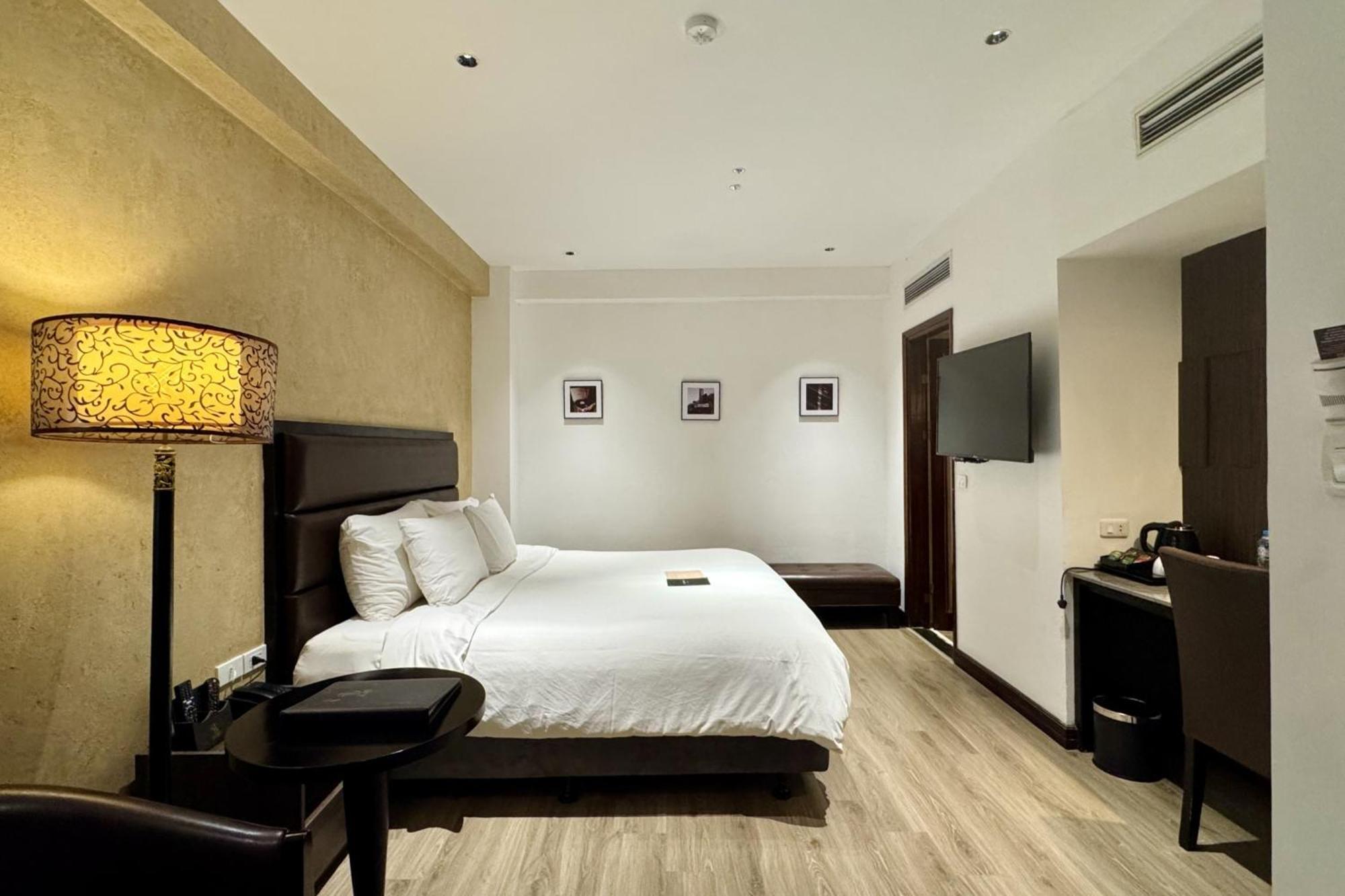Deluxe Double or Twin Room