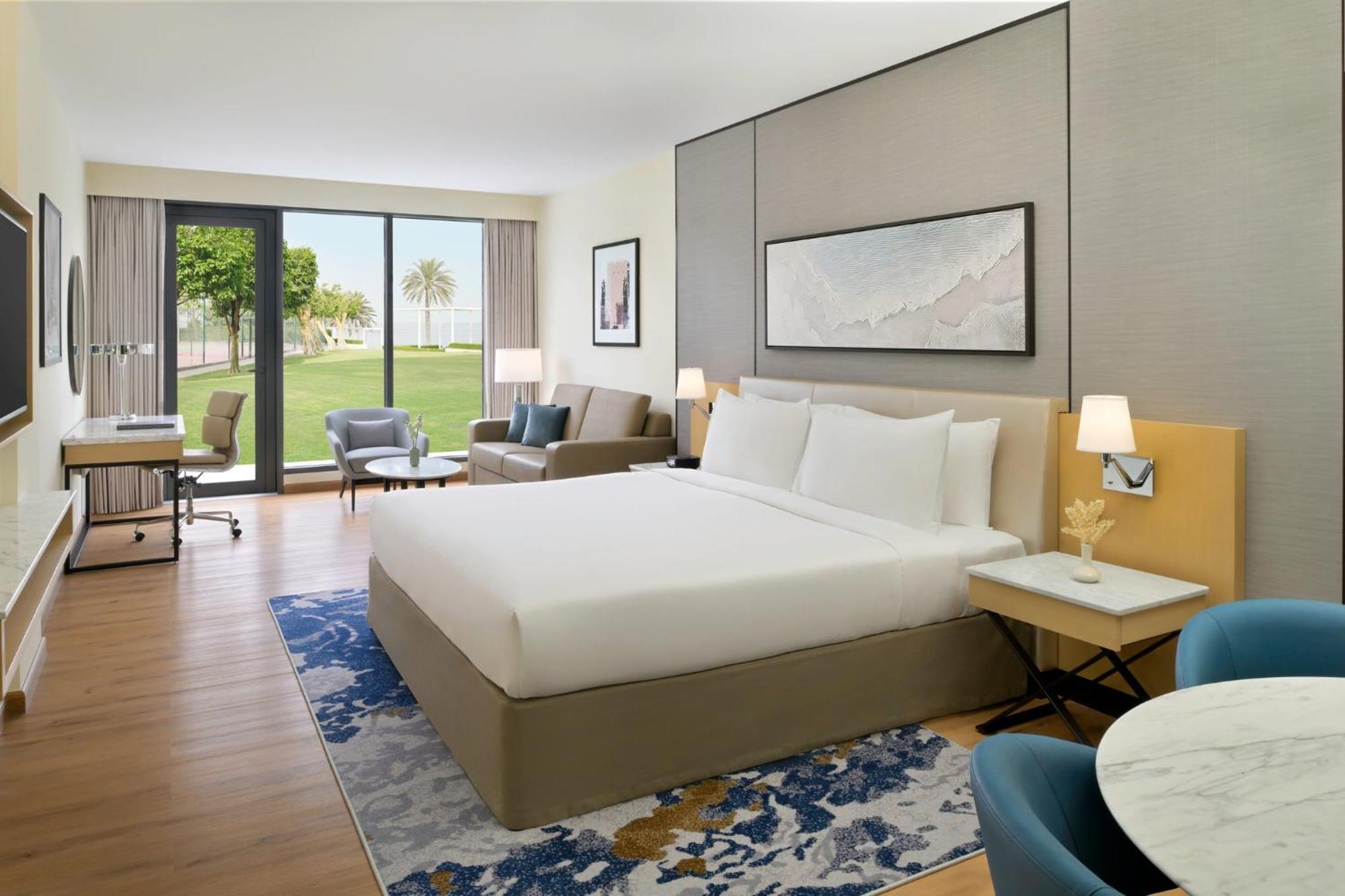 Camera Familiare con Divano-Letto e Accesso Cortile