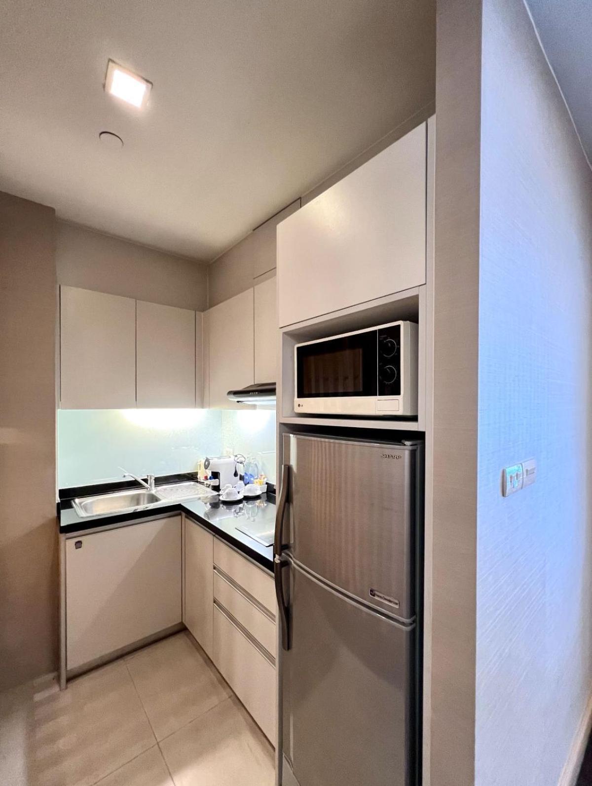 Premium One Bedroom Suite City View