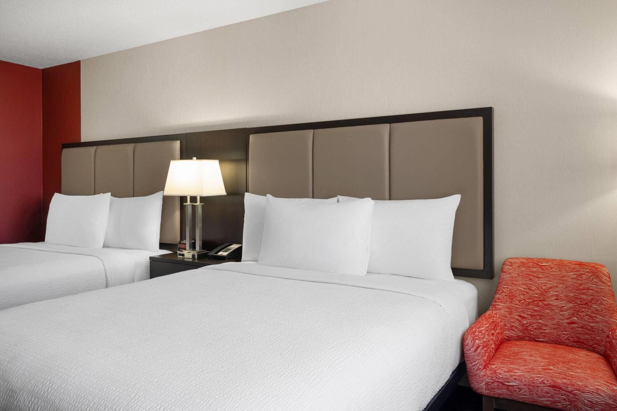 Executive Queen Room Two Queen Beds Non-Smoking
