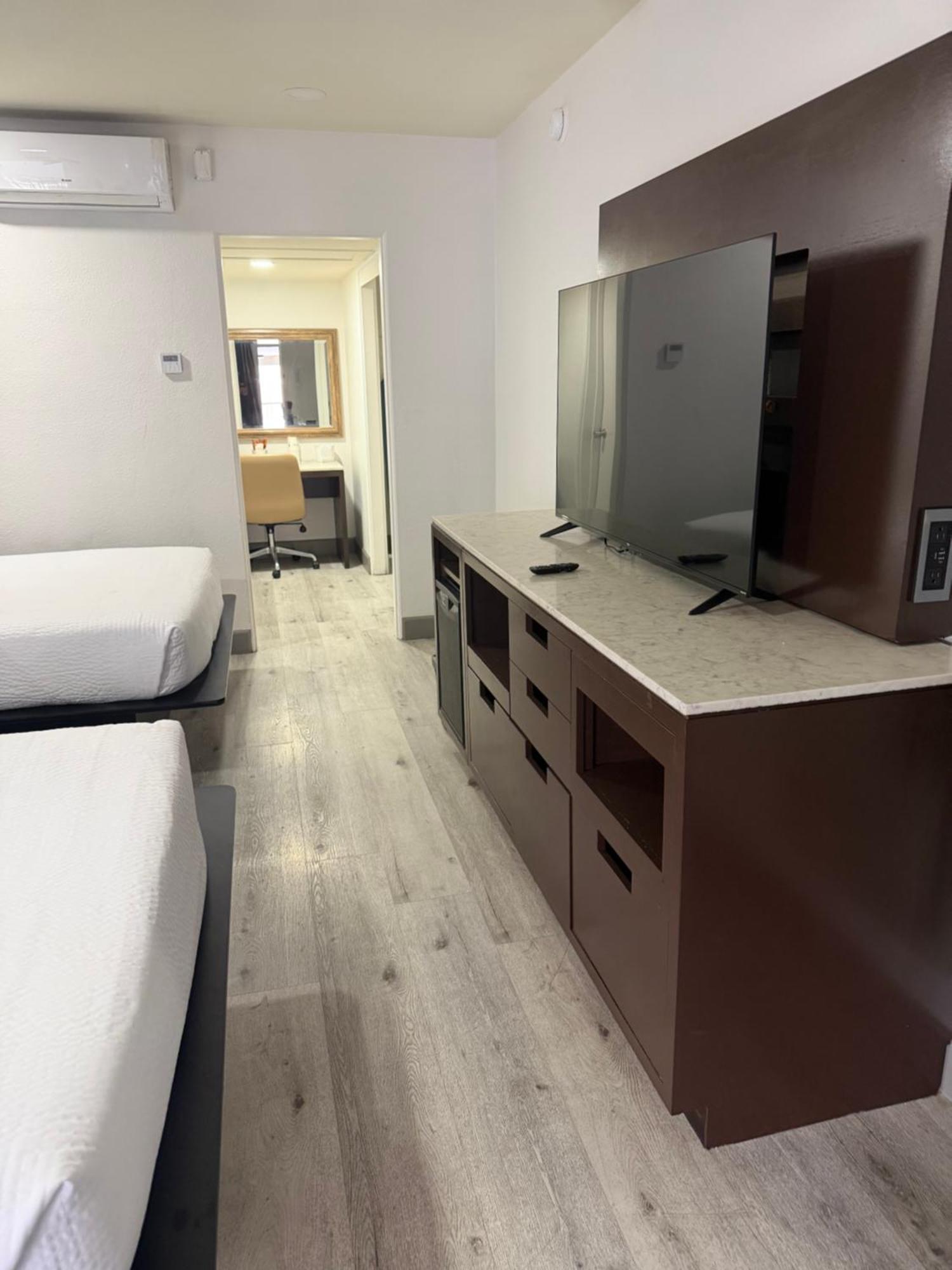 Quarto Queen com 2 Camas Queen-Size - Não Fumantes