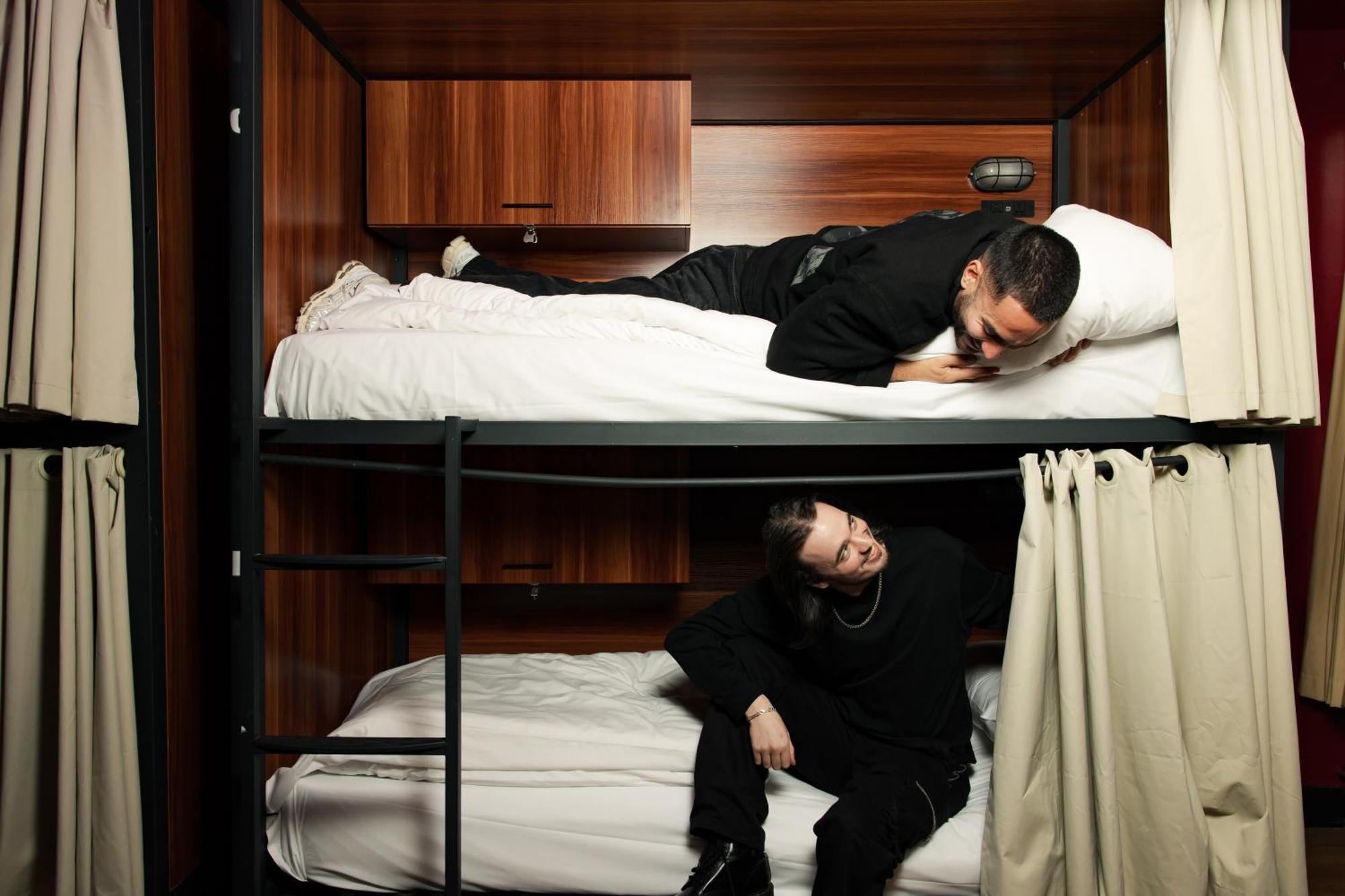 Bed 8-Bed Dormitory Room