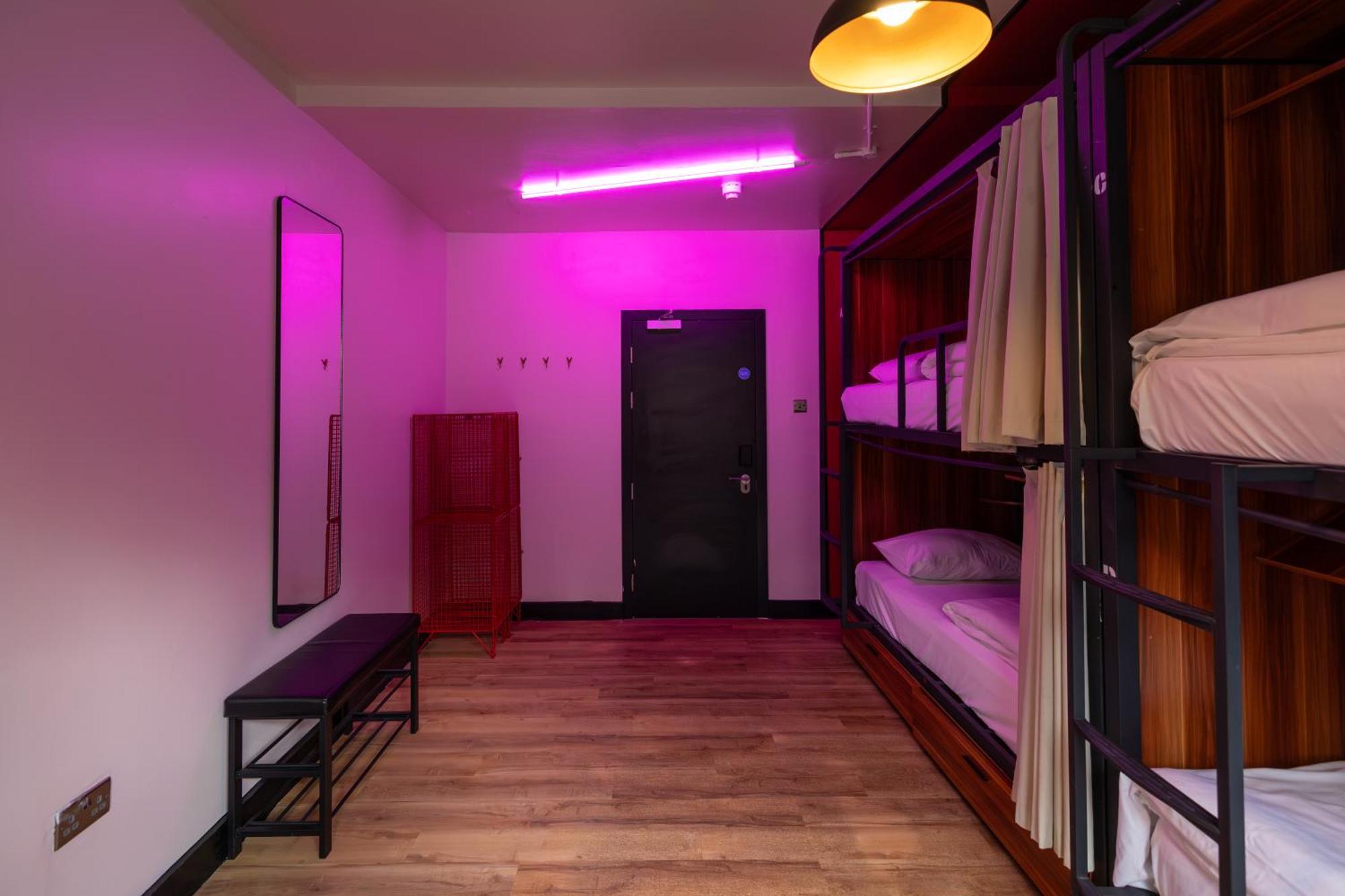 Bed 4-Bed Mixed Dormitory Room