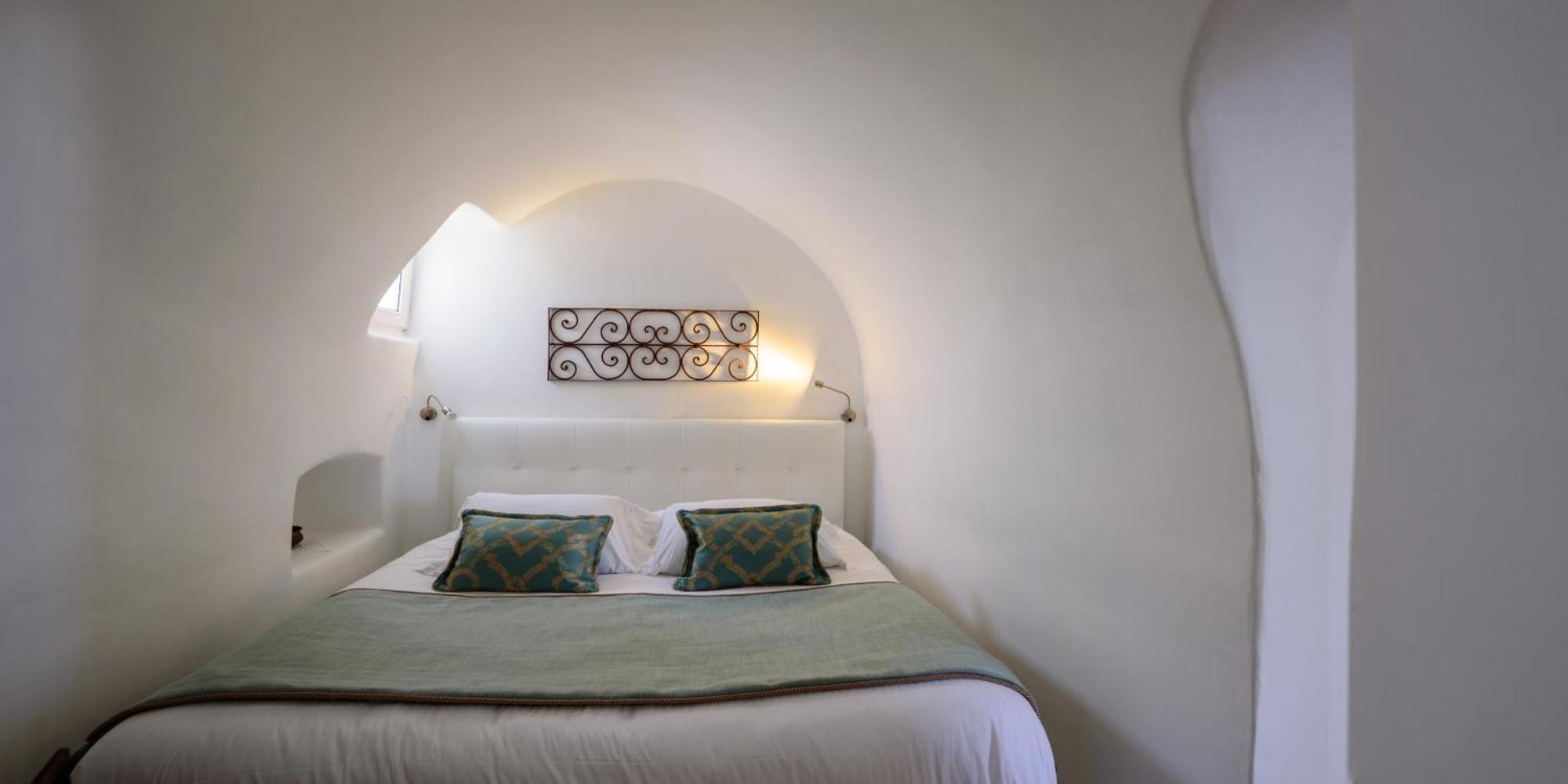 Suite Lune de Miel Coucher de Soleil avec Baignoire spa privée et Vue sur la caldeira