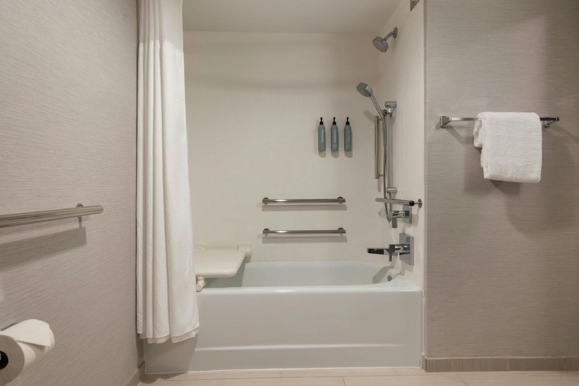 King Room Transfer Shower Mobility Access