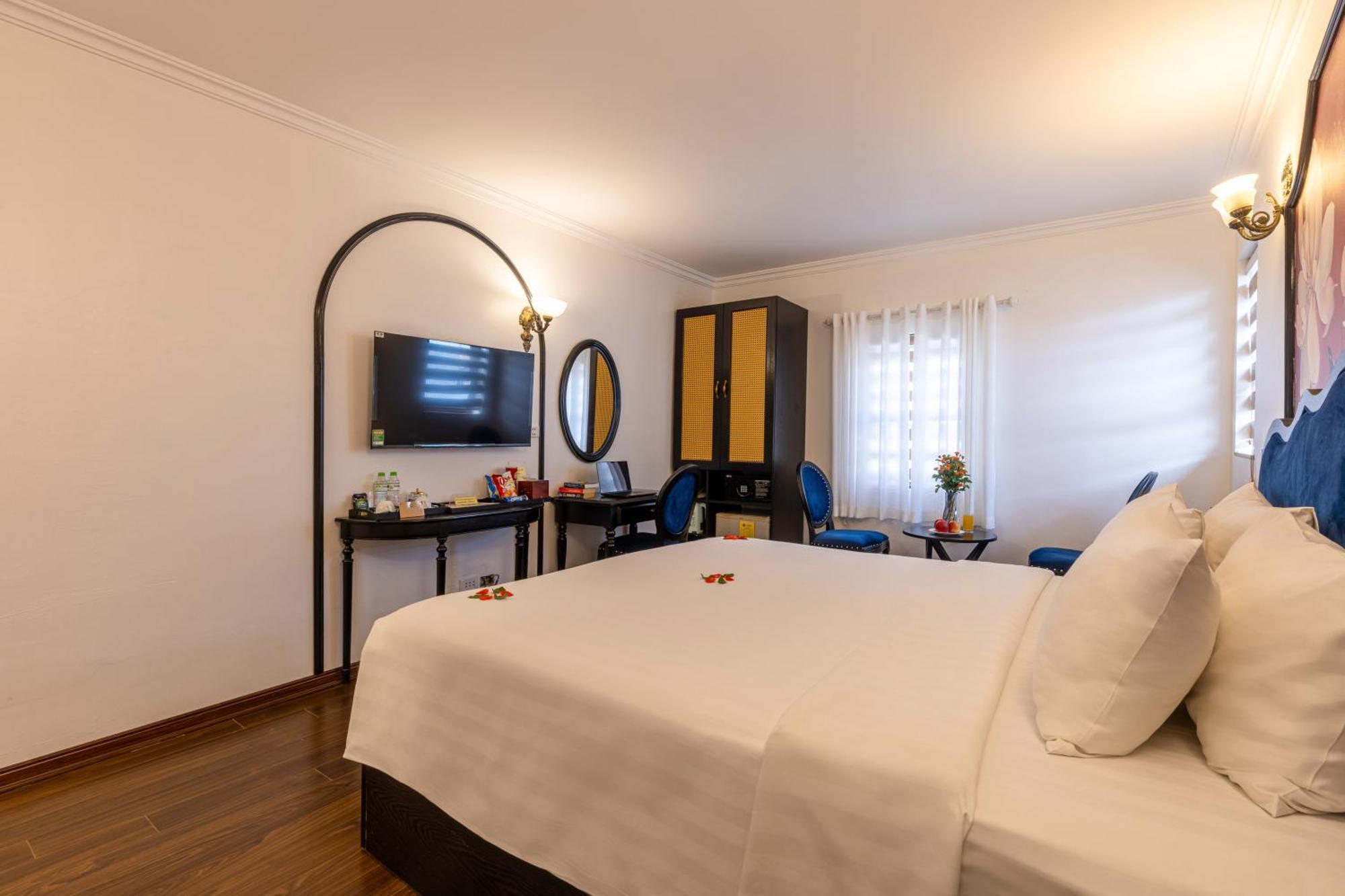 Deluxe Double or Twin Room