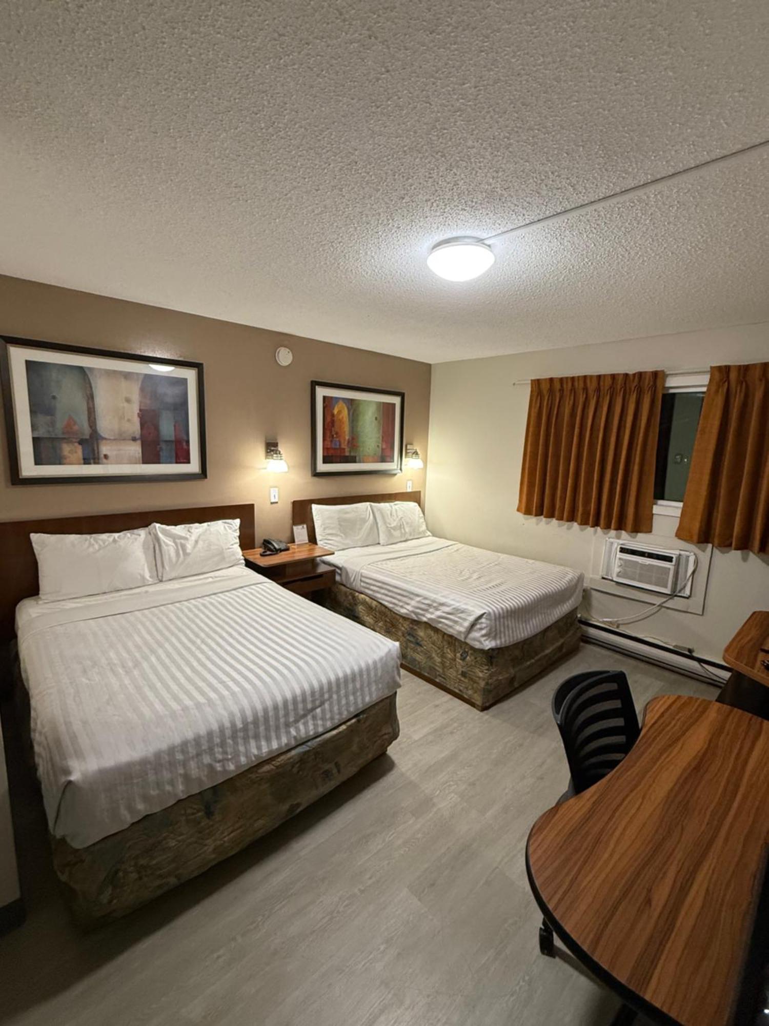 Double Room Two Double Beds Non-Smoking